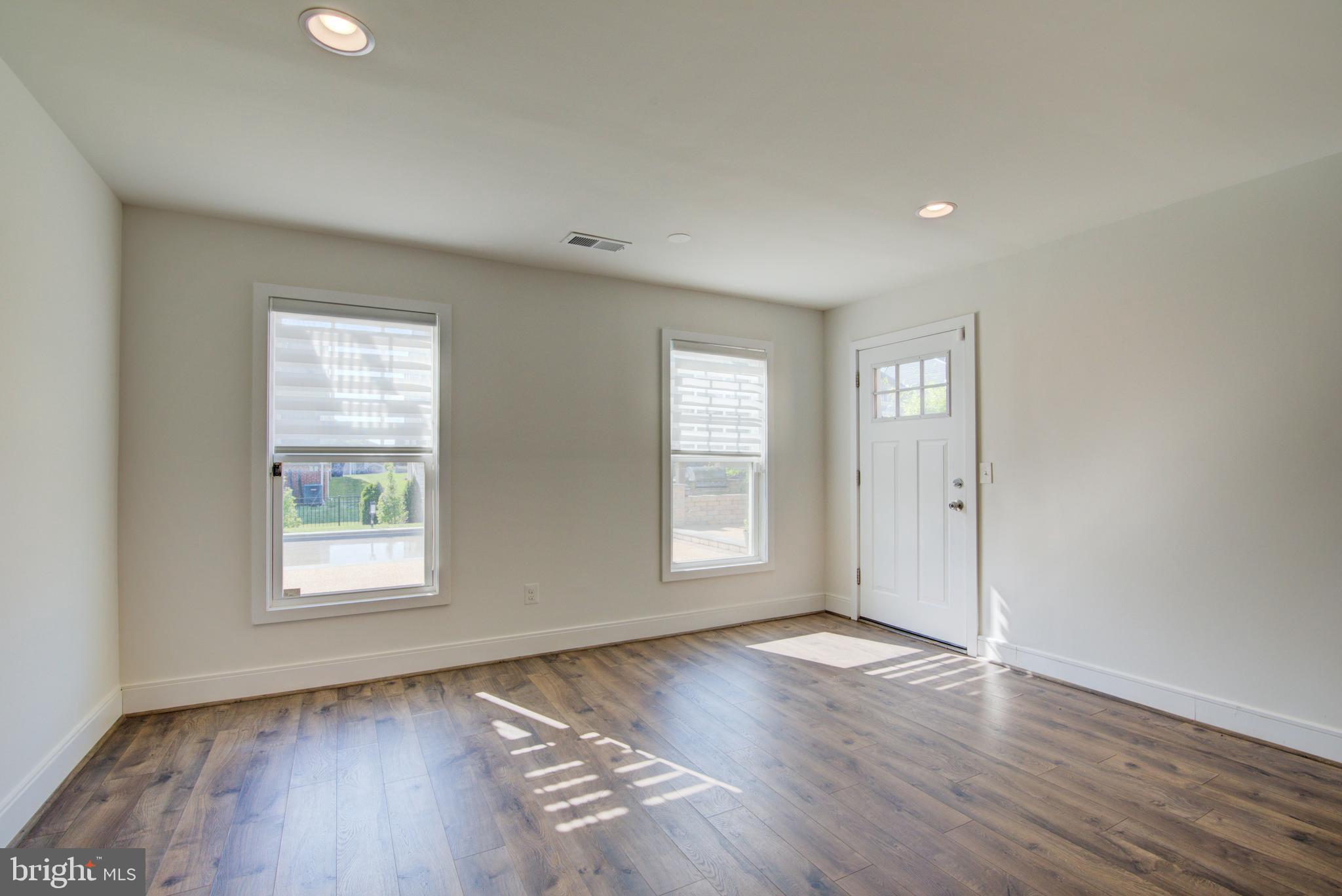 MEADOWBROOK - Residential