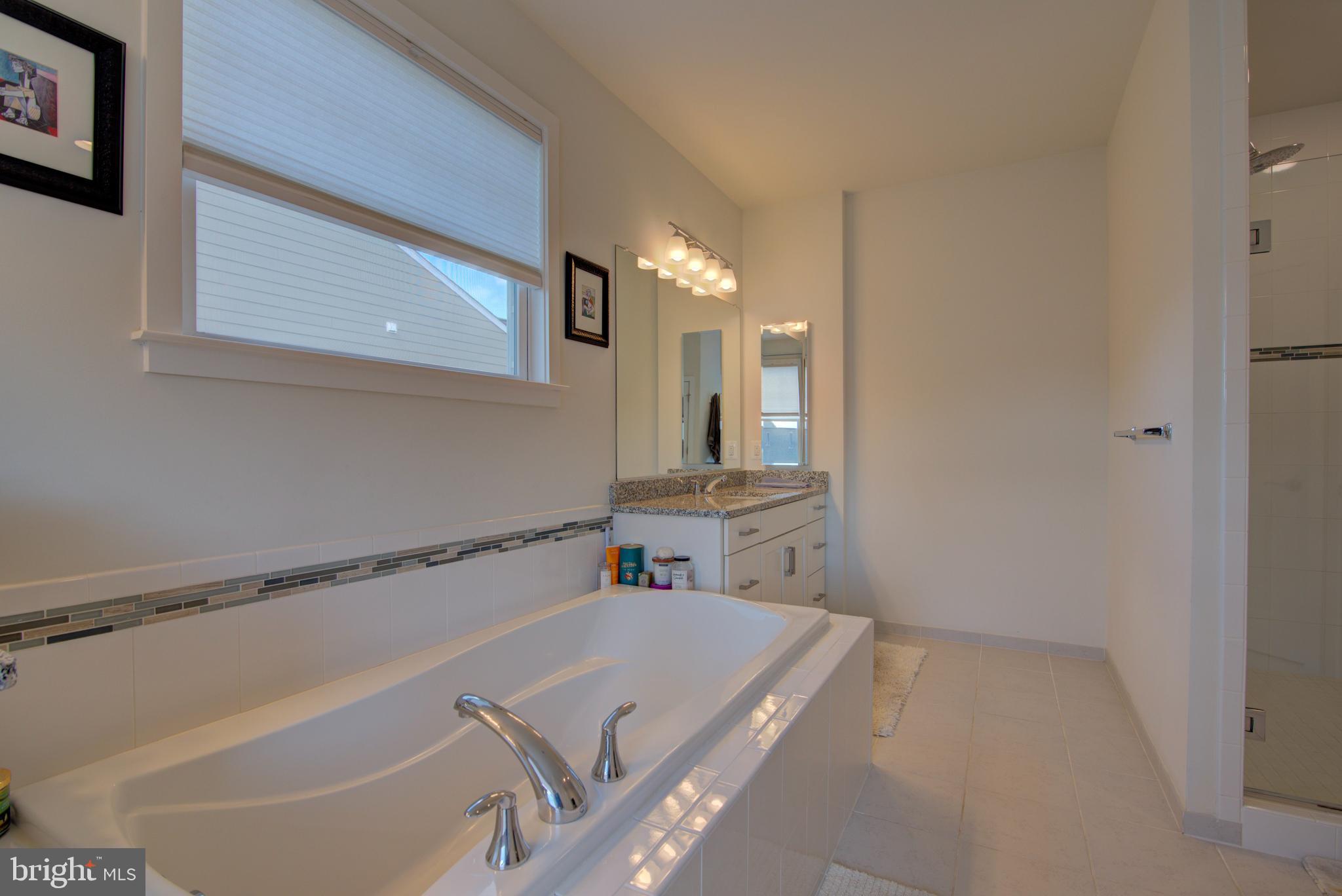 MEADOWBROOK - Residential