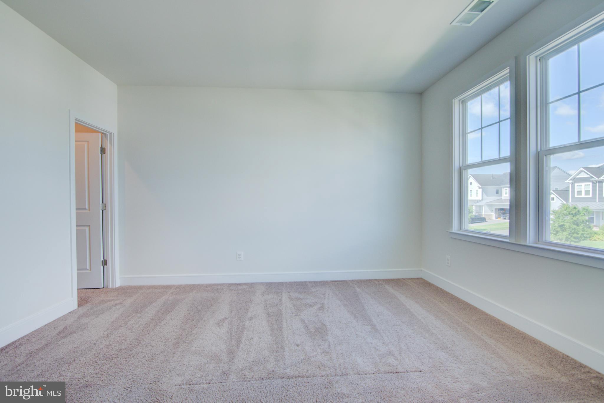 MEADOWBROOK - Residential