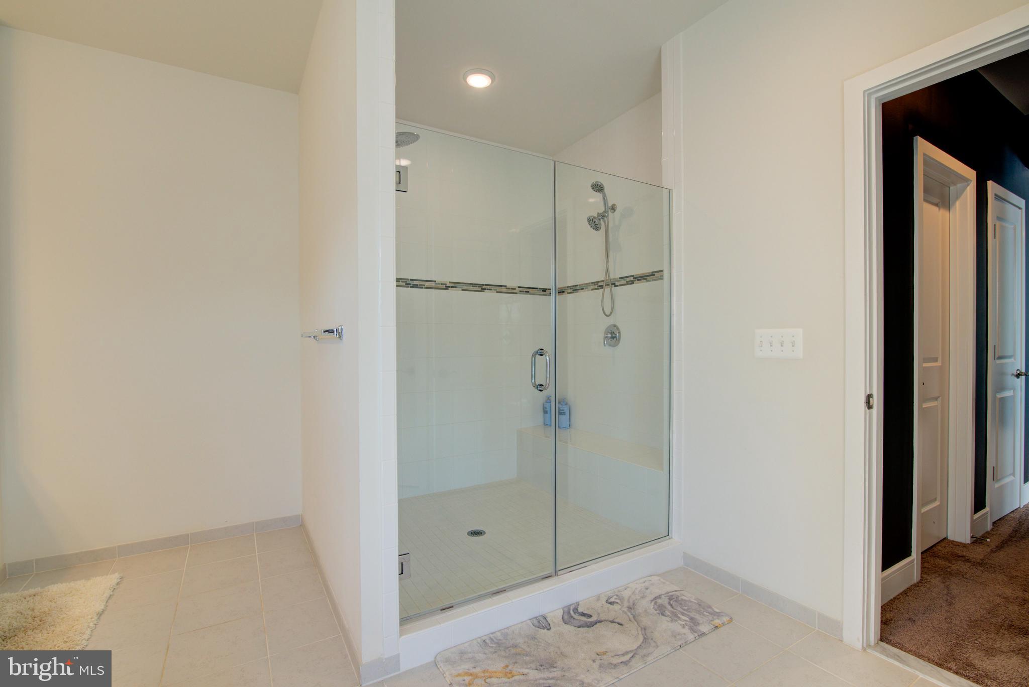 MEADOWBROOK - Residential