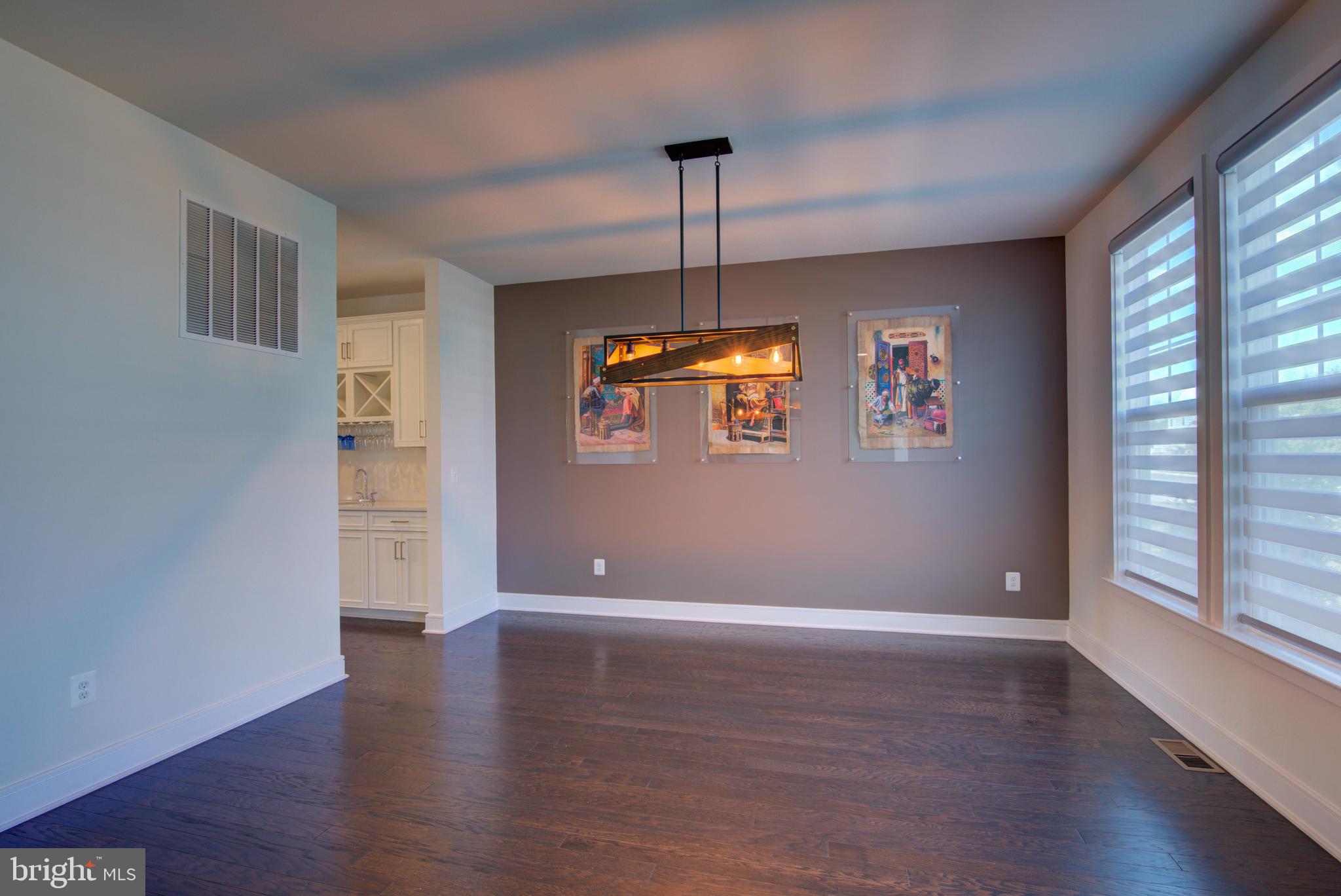 MEADOWBROOK - Residential