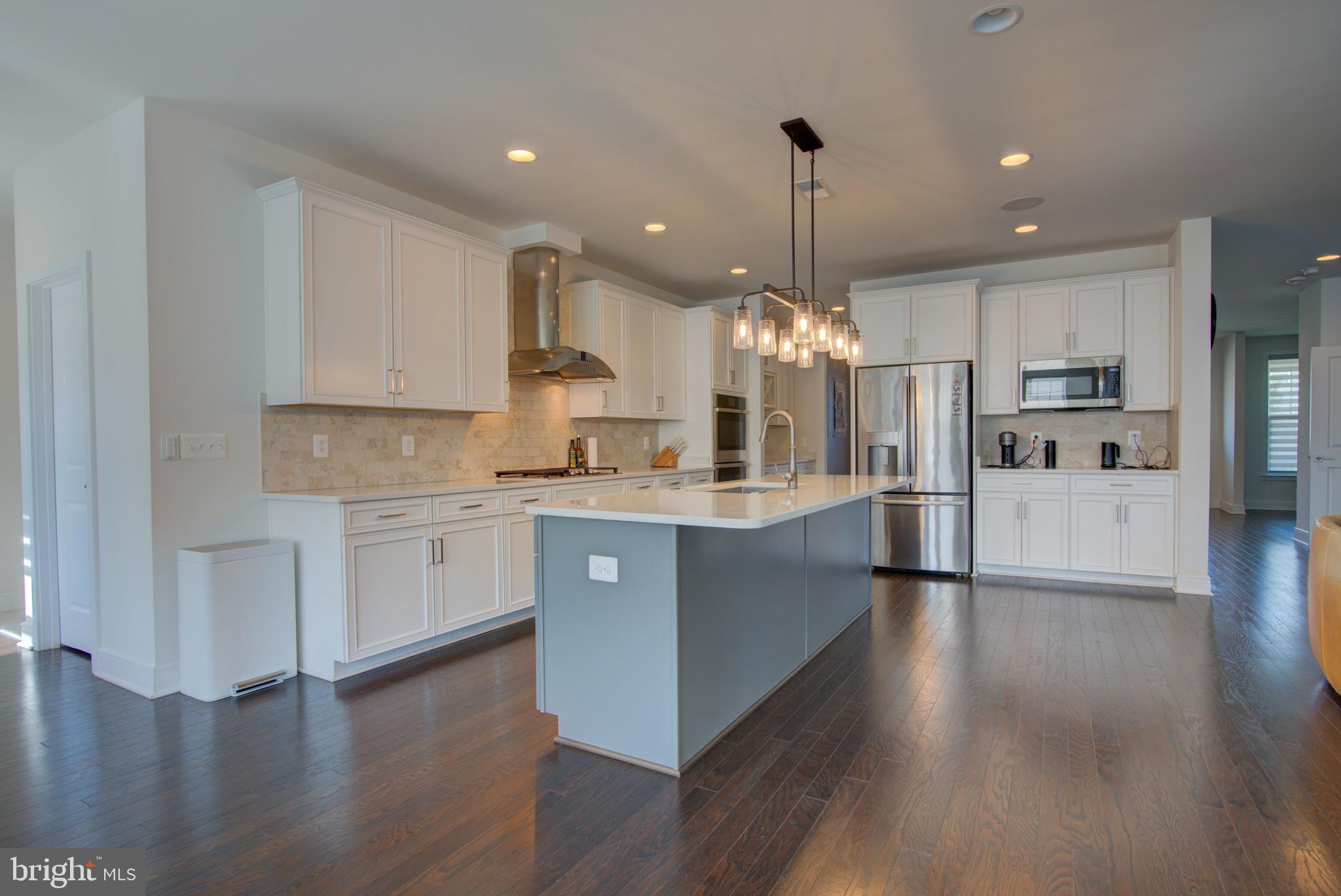 MEADOWBROOK - Residential