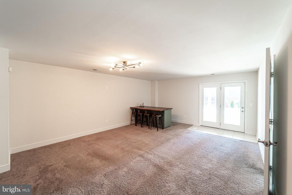 listing image 82