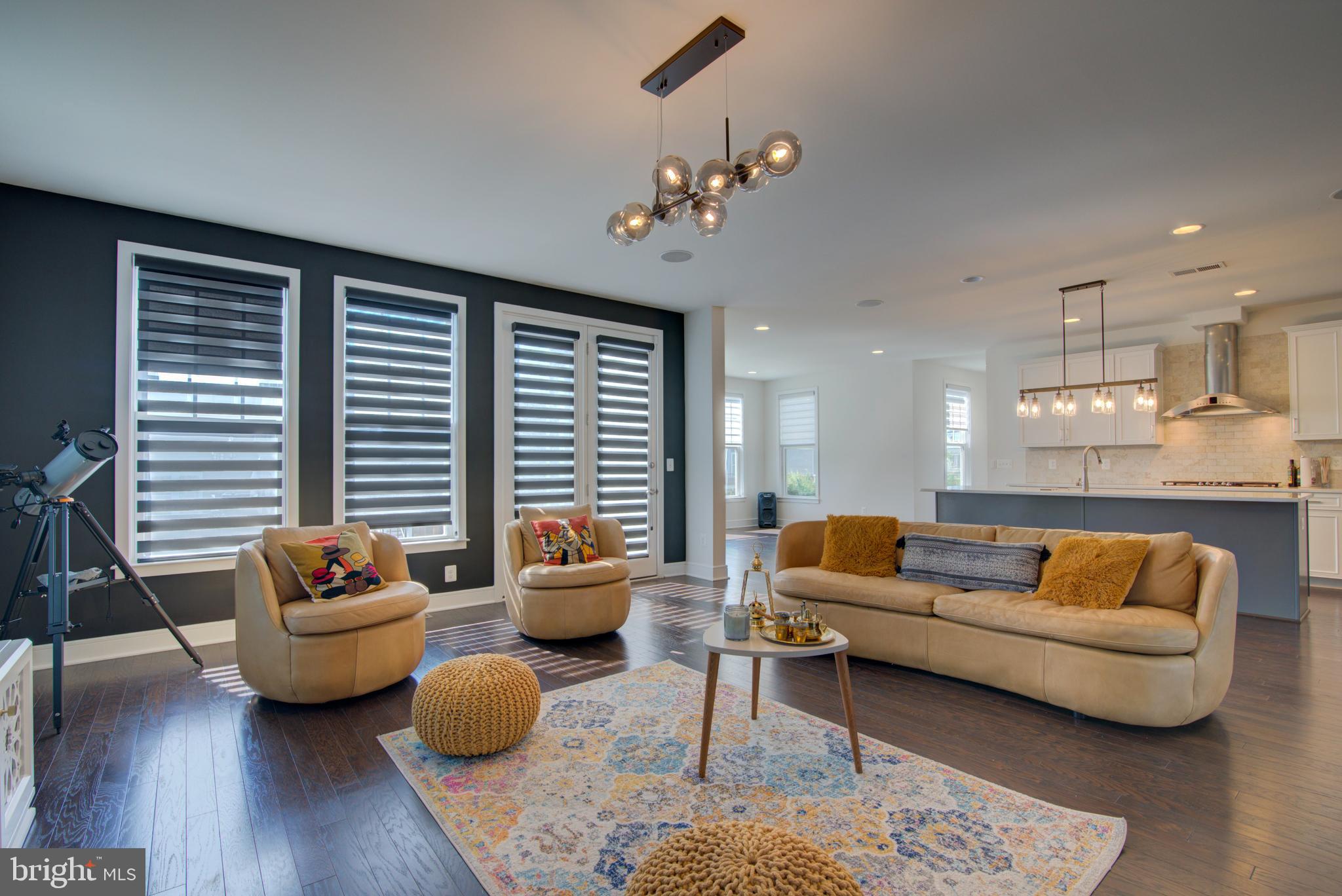 MEADOWBROOK - Residential