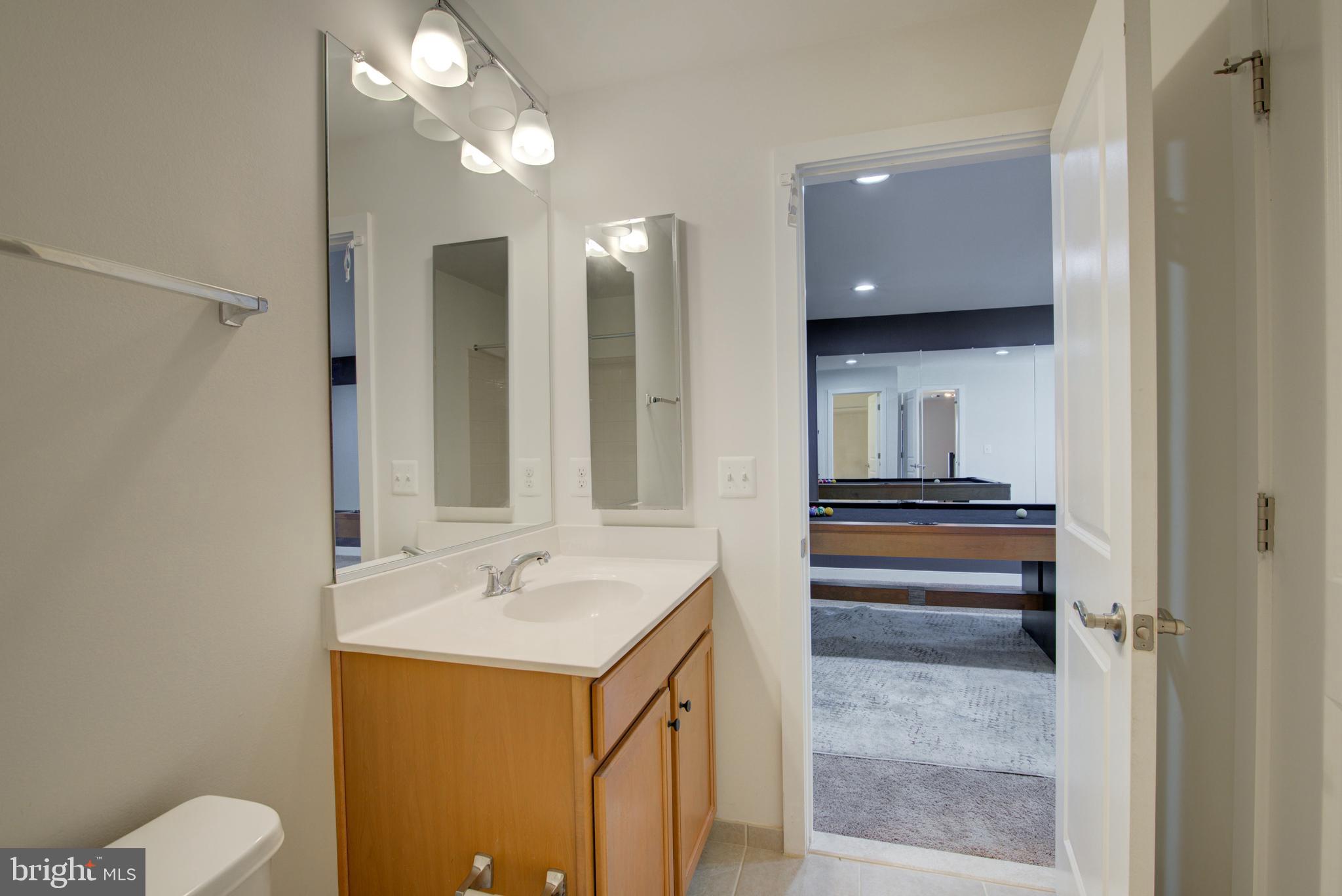 MEADOWBROOK - Residential