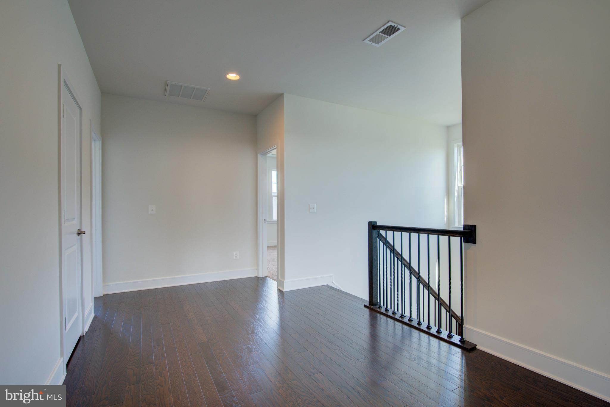 MEADOWBROOK - Residential