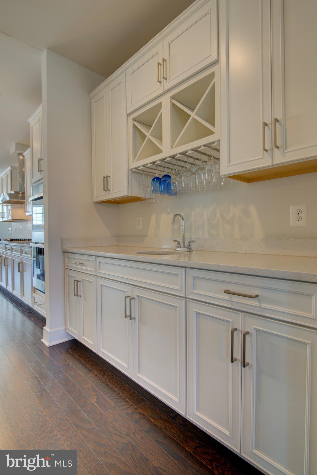 MEADOWBROOK - Residential