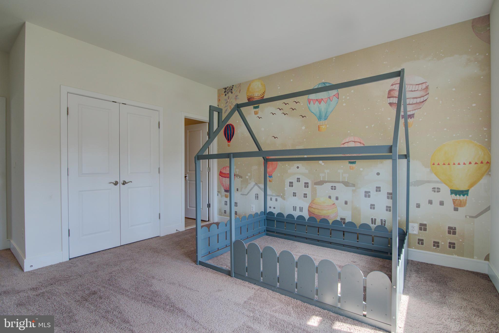 MEADOWBROOK - Residential