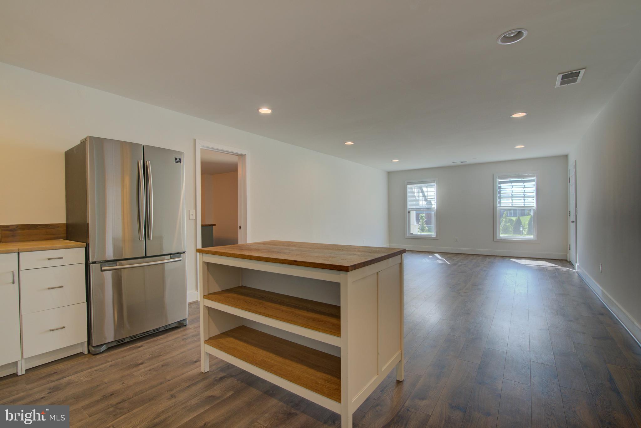 MEADOWBROOK - Residential