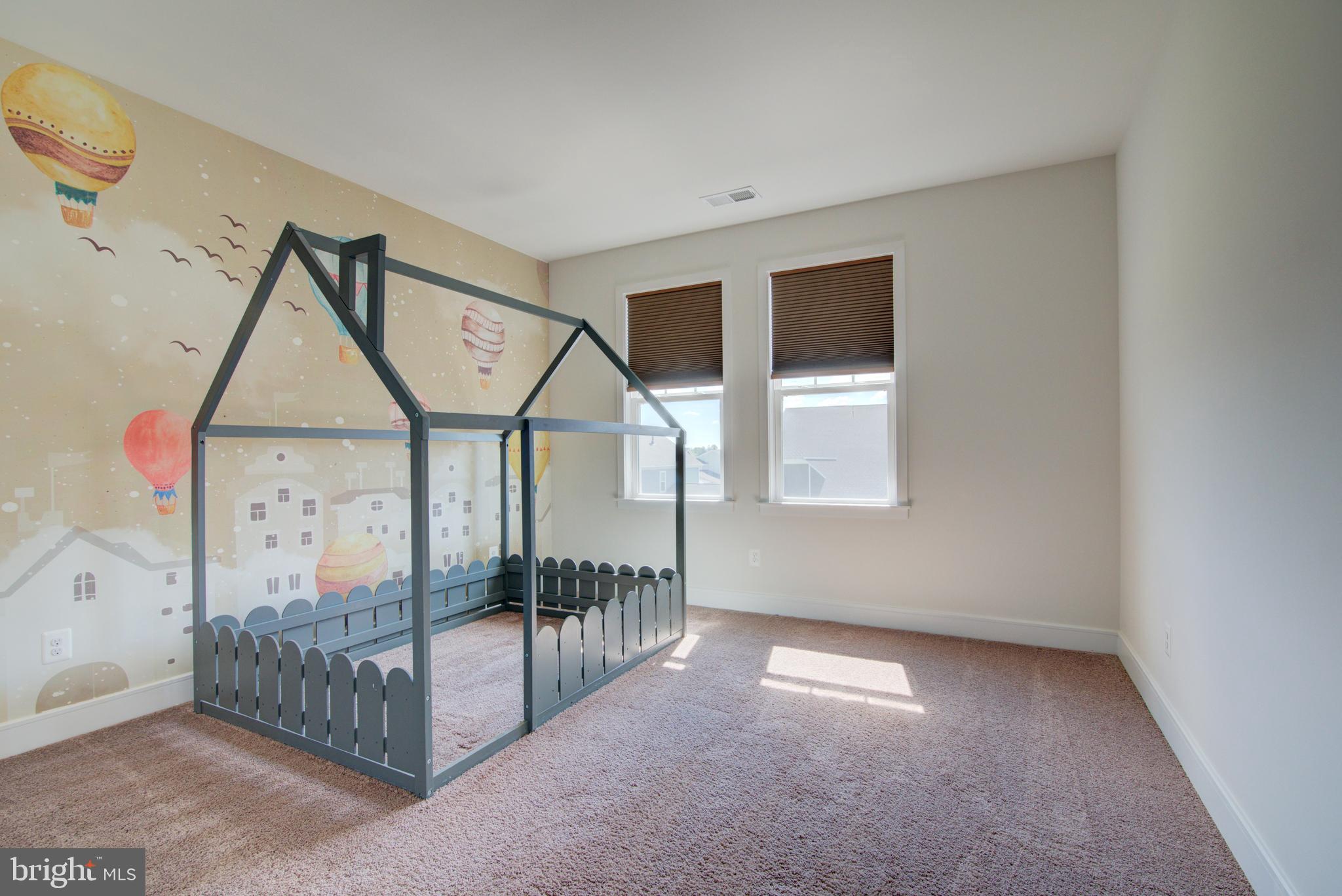 MEADOWBROOK - Residential