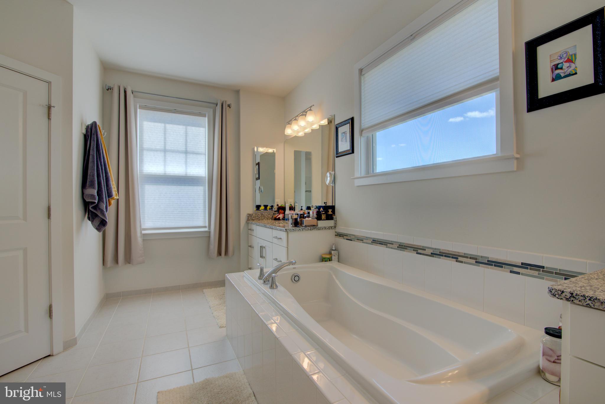 MEADOWBROOK - Residential