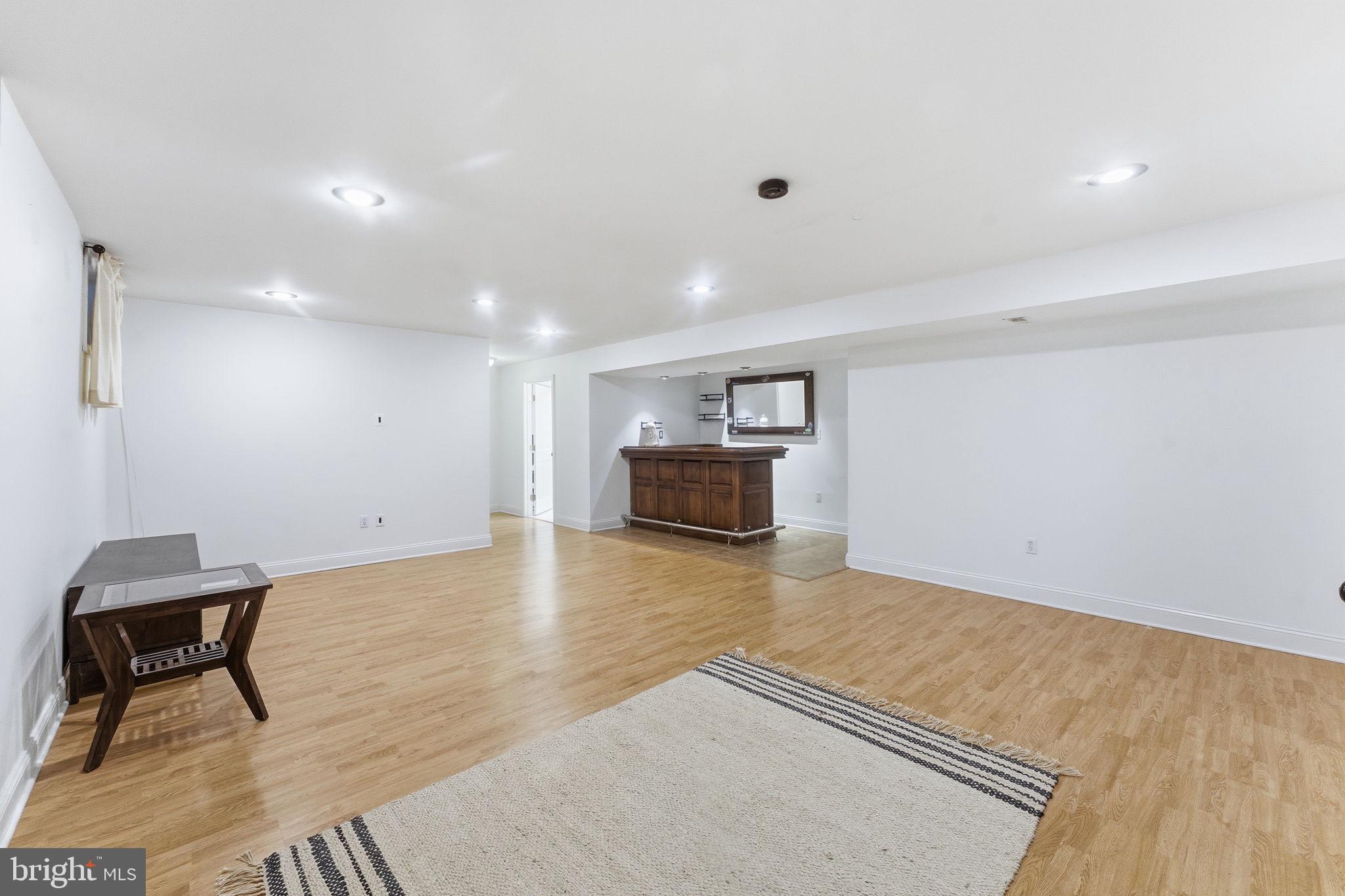 WELTMAN ESTATES - Residential