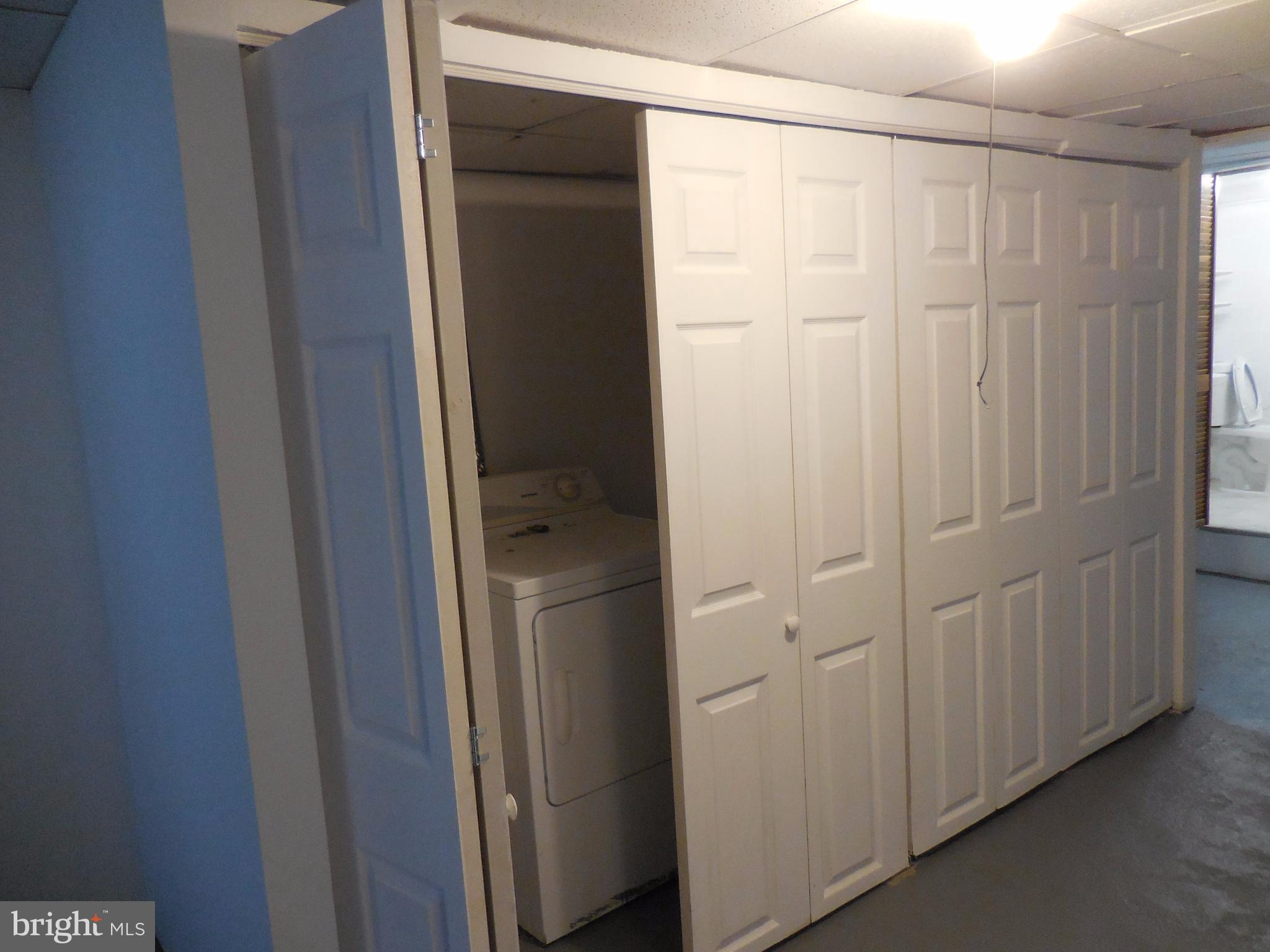 HAMILTON MEADOWS - Residential Lease