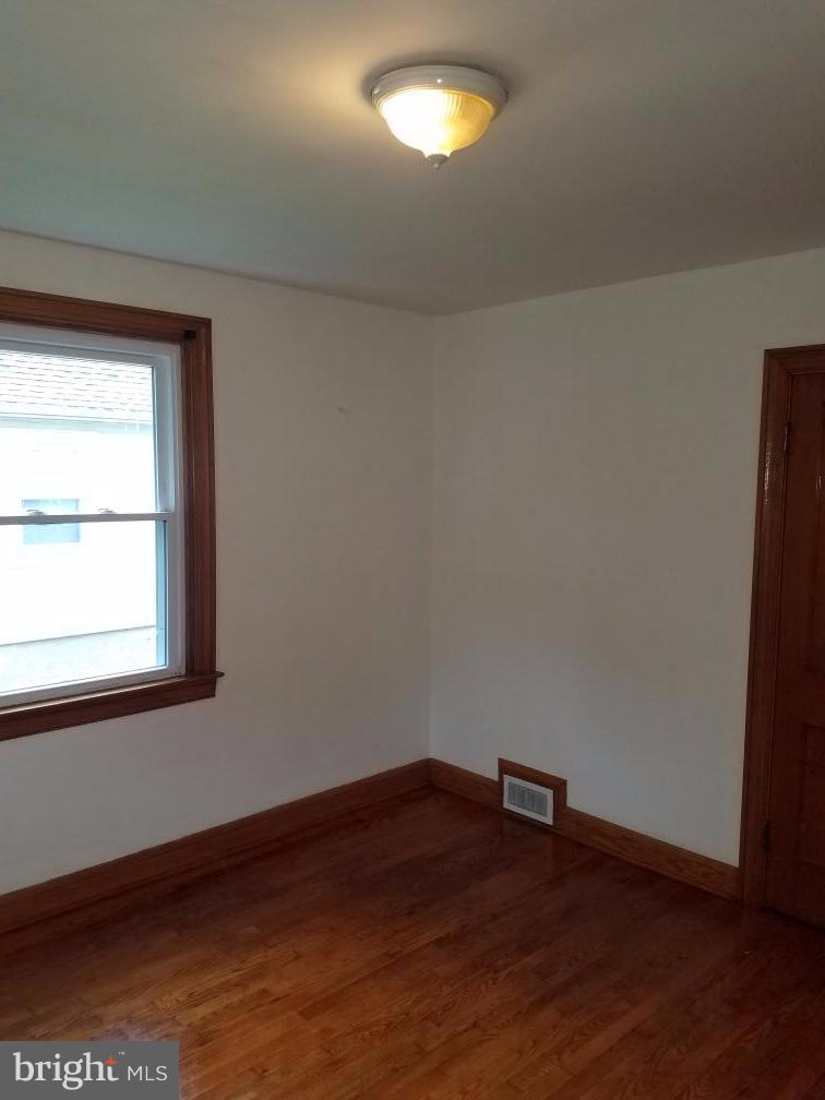 HAMILTON MEADOWS - Residential Lease