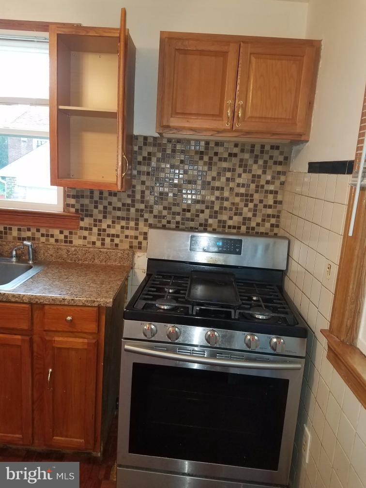 HAMILTON MEADOWS - Residential Lease