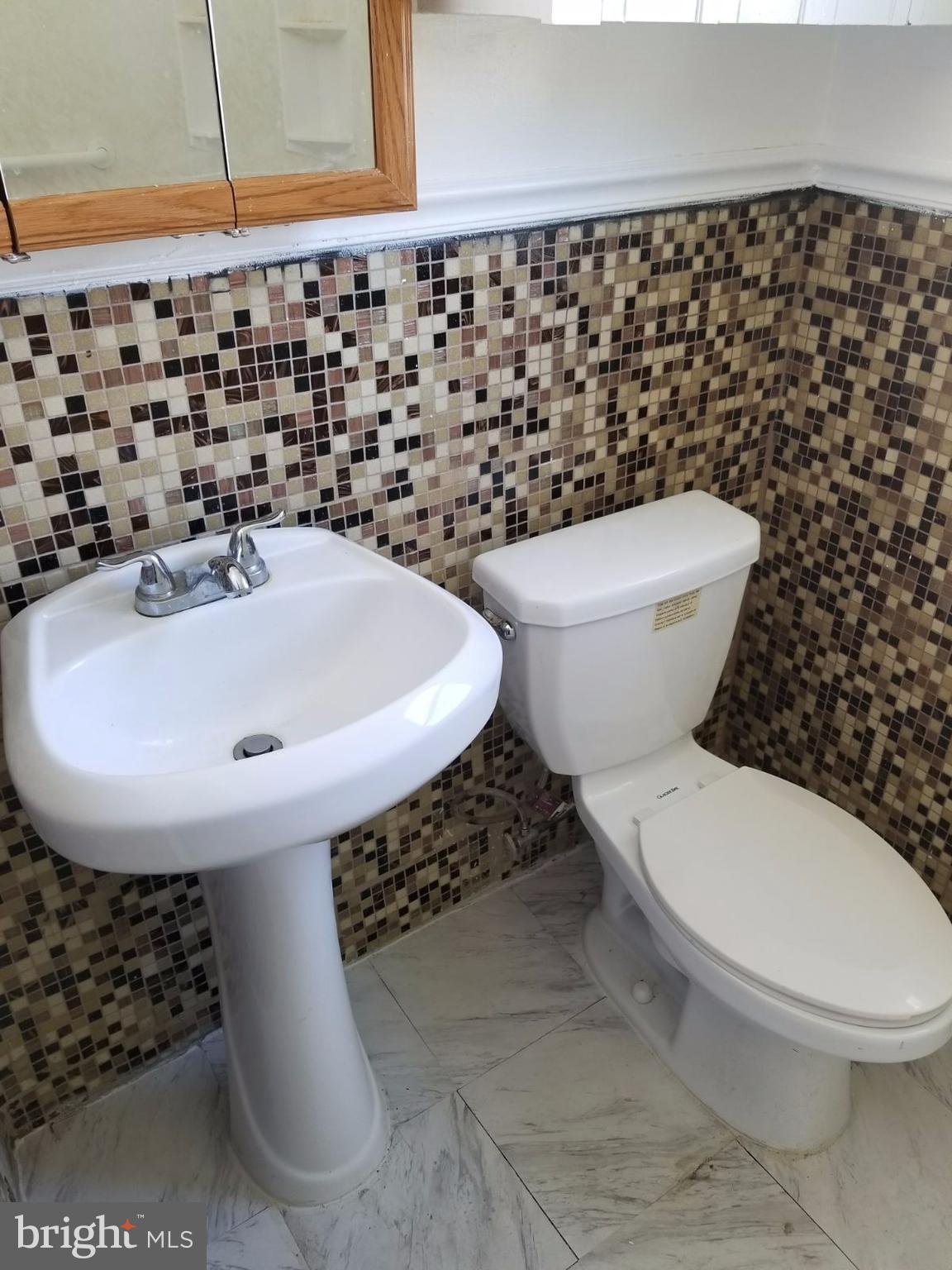 HAMILTON MEADOWS - Residential Lease