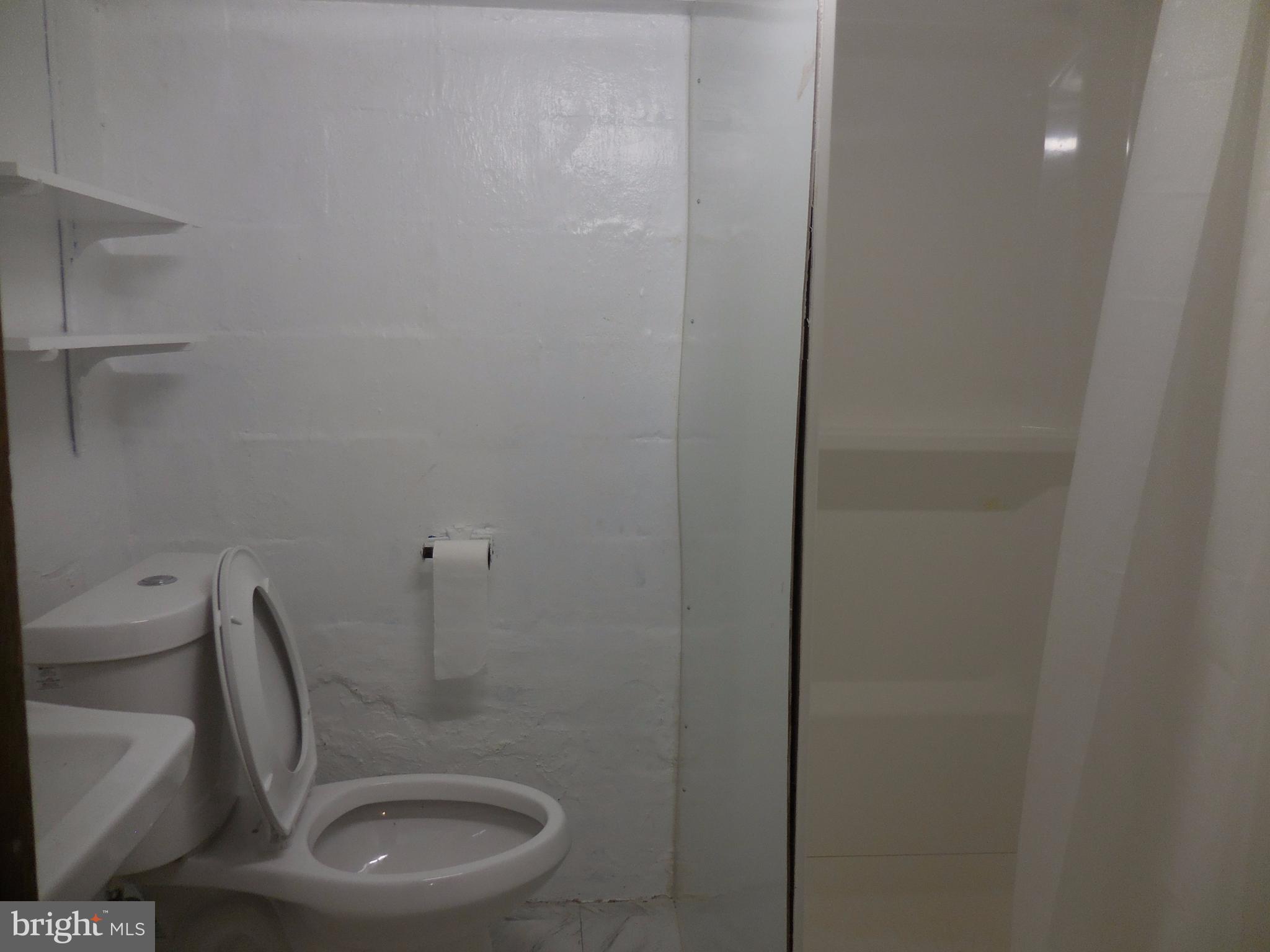 HAMILTON MEADOWS - Residential Lease