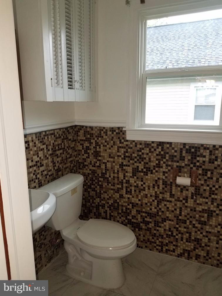 HAMILTON MEADOWS - Residential Lease