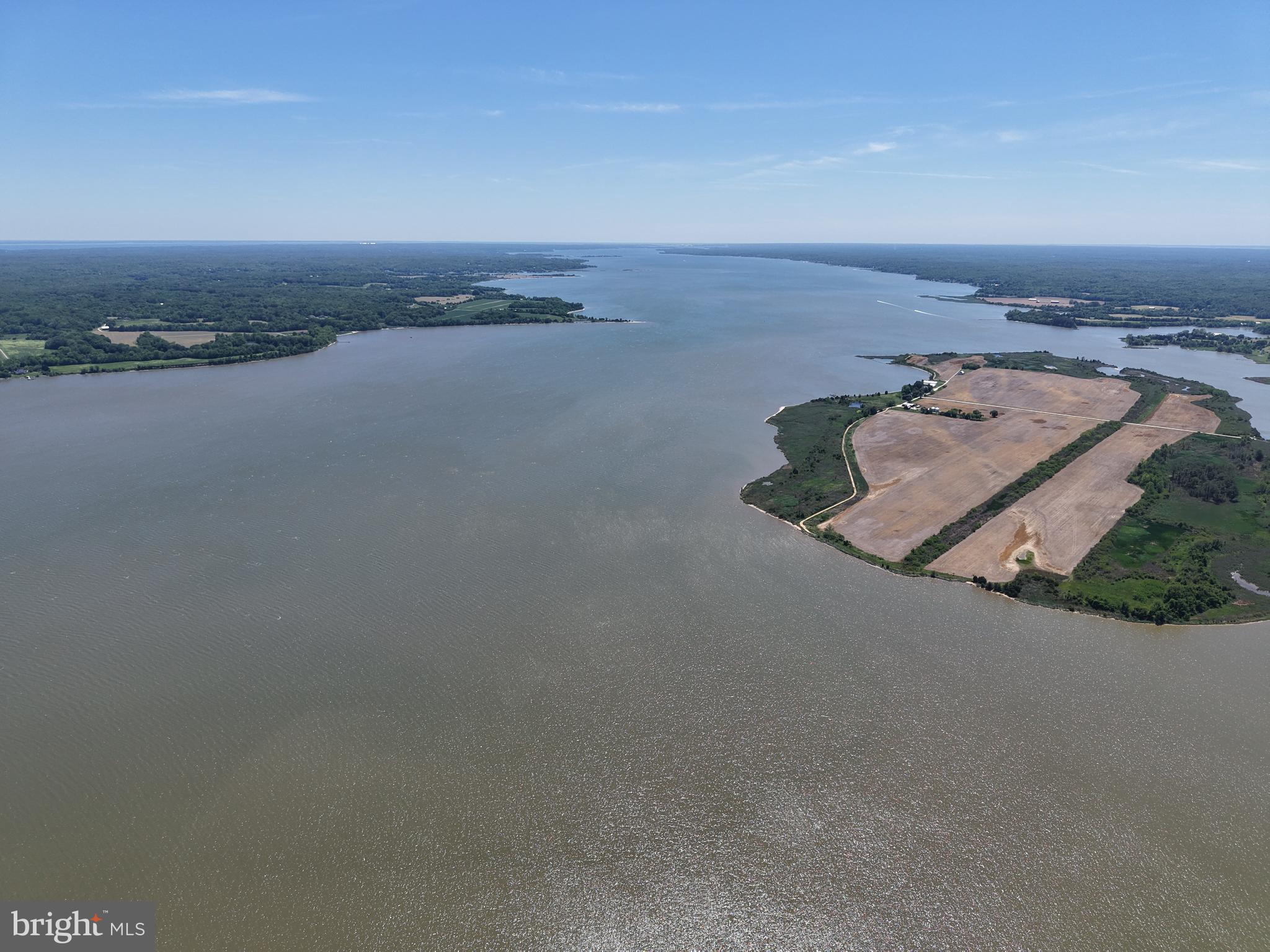 GOLDEN BEACH - Residential