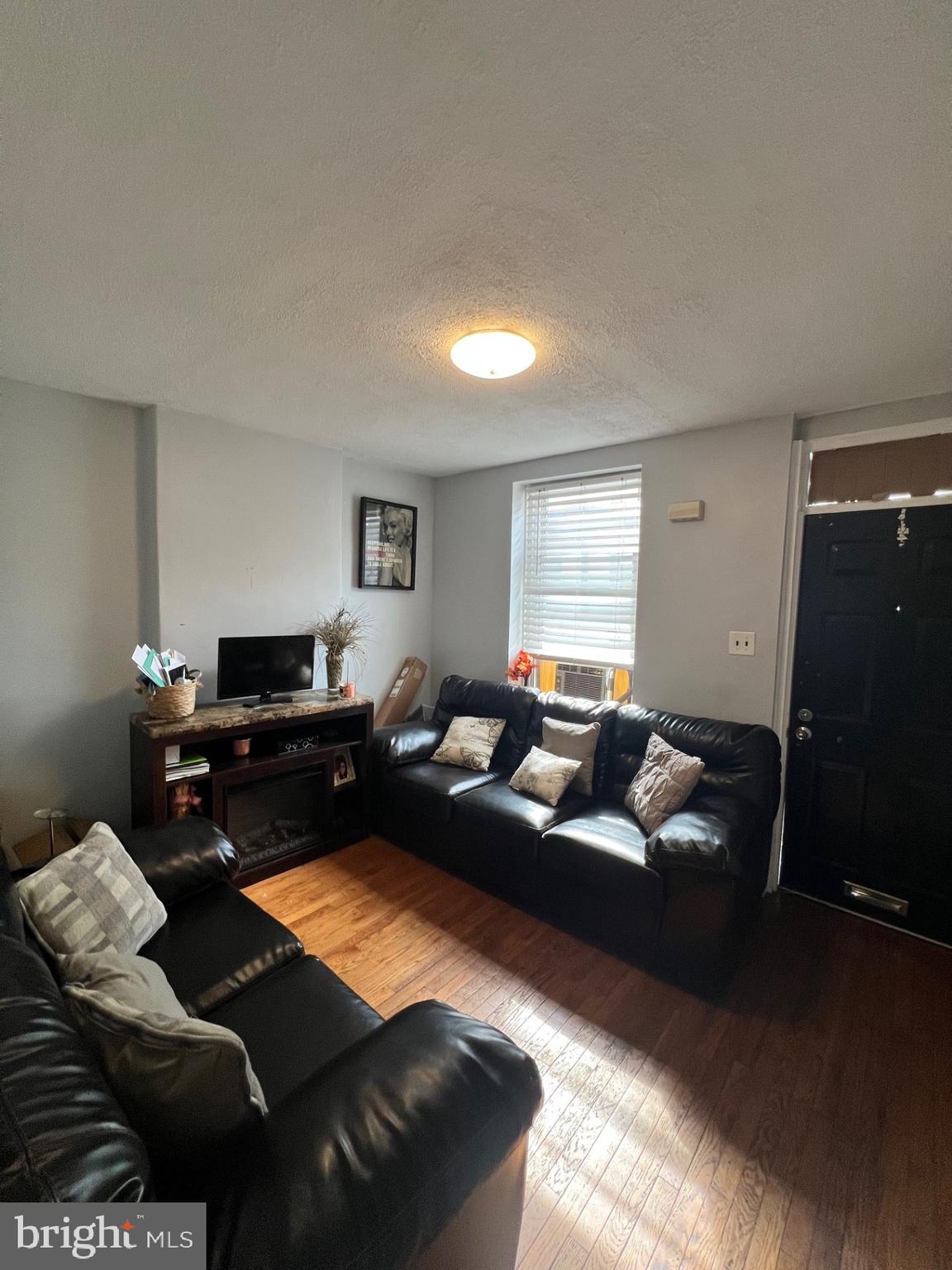 PHILADELPHIA (WEST) - Residential