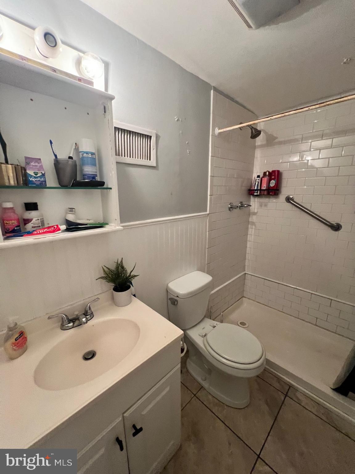 PHILADELPHIA (WEST) - Residential