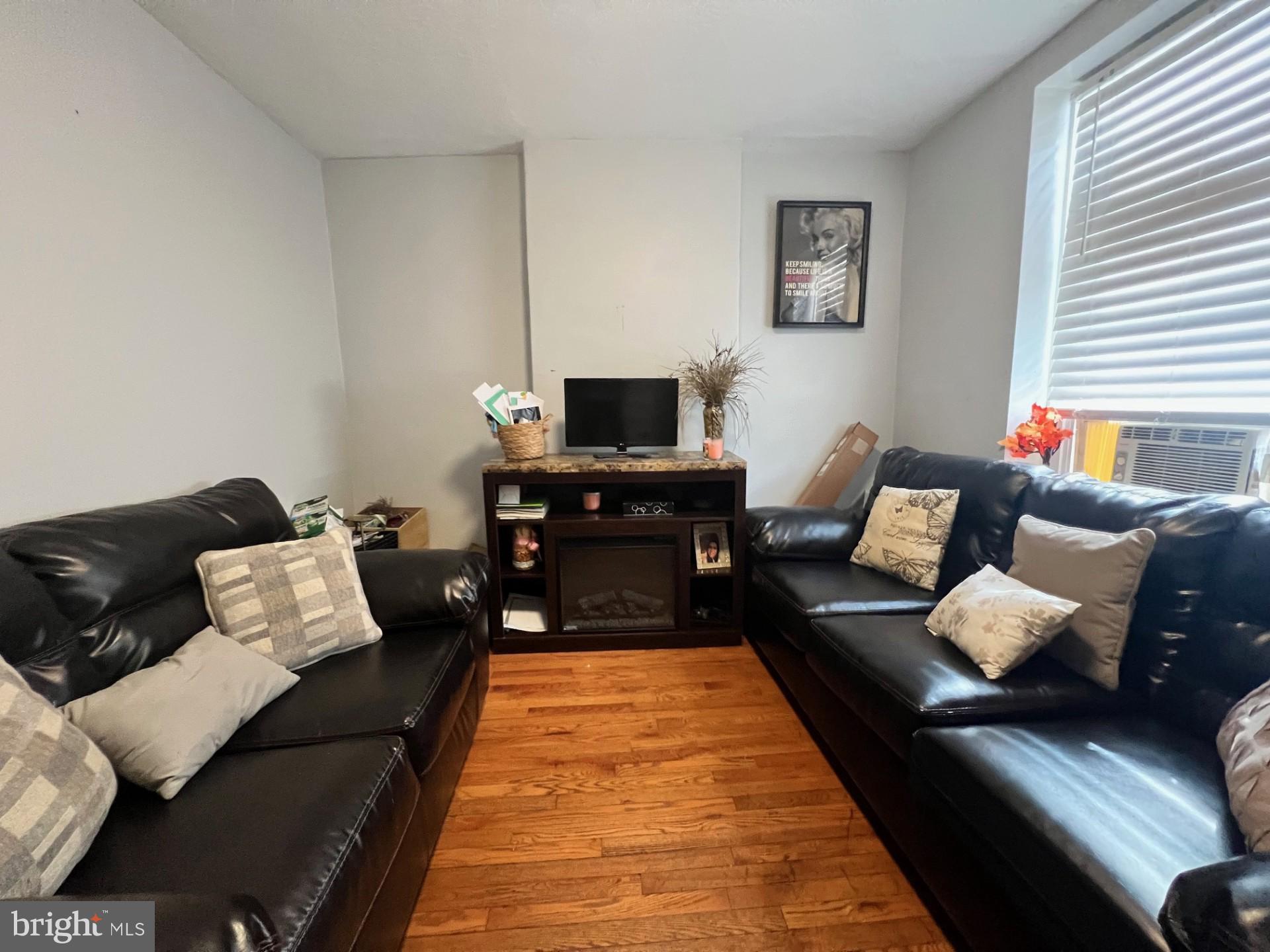 3909 BRANDYWINE STREET