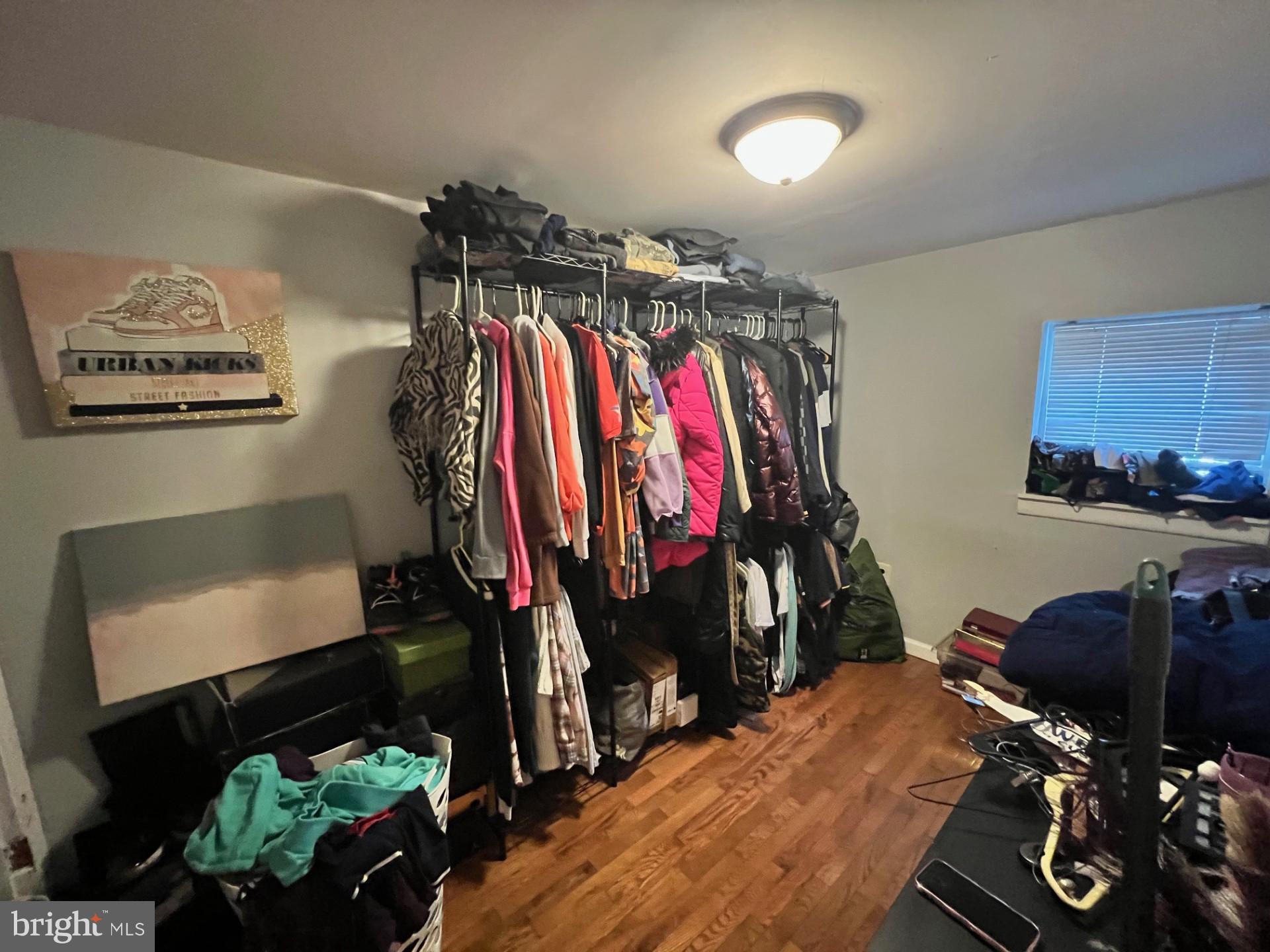 PHILADELPHIA (WEST) - Residential