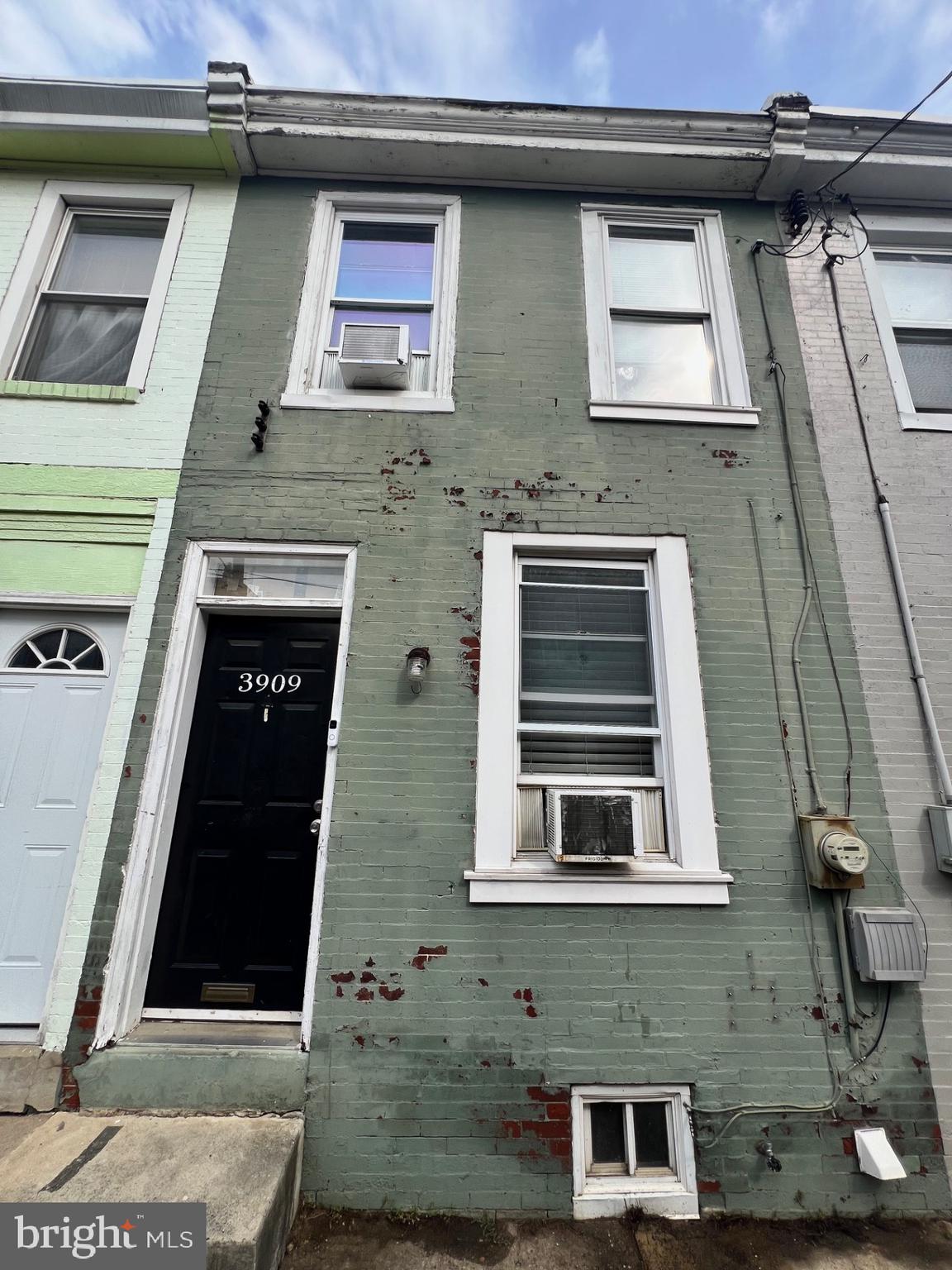 3909 BRANDYWINE STREET