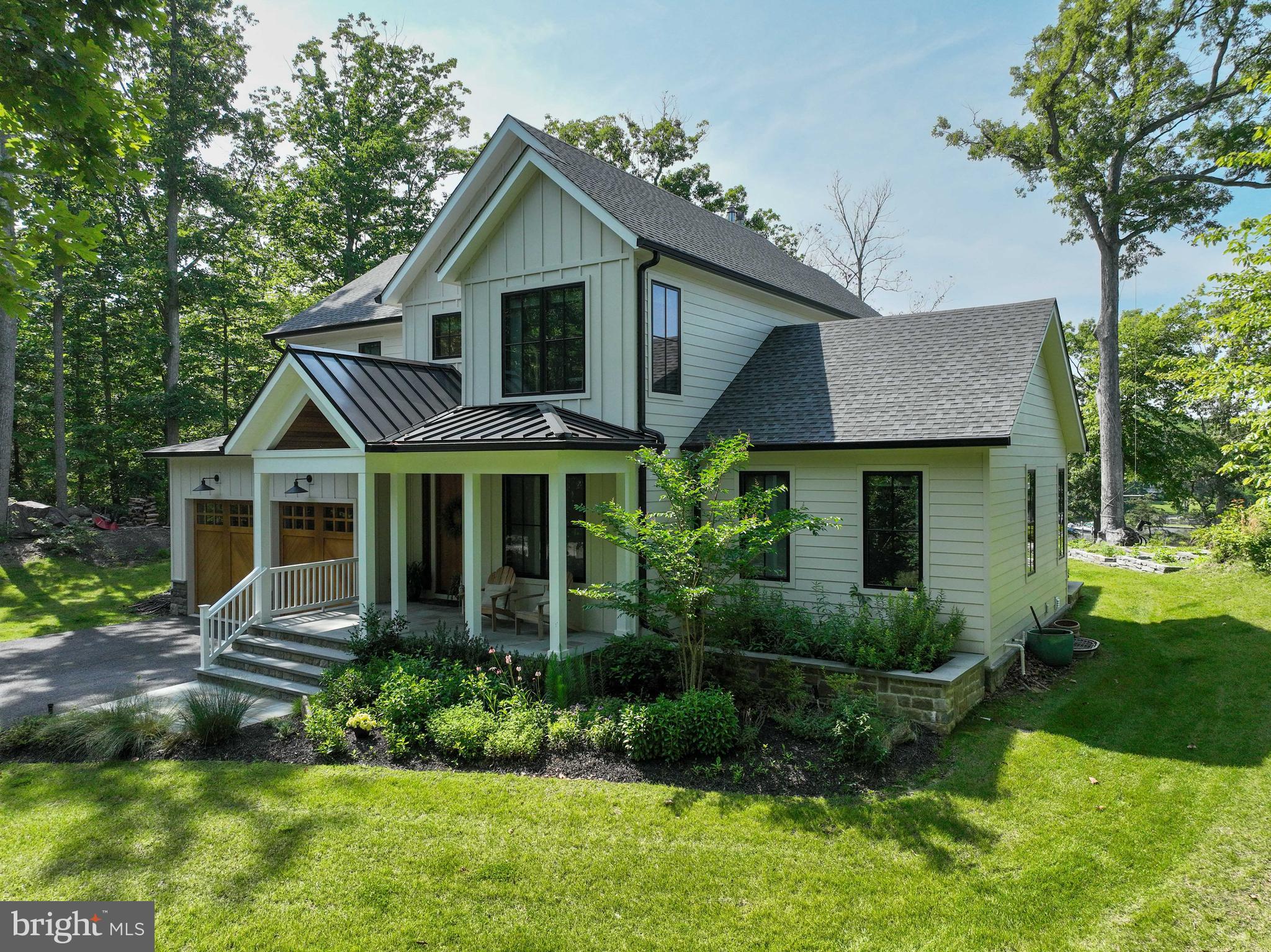 SOUTHDOWN SHORES - Residential