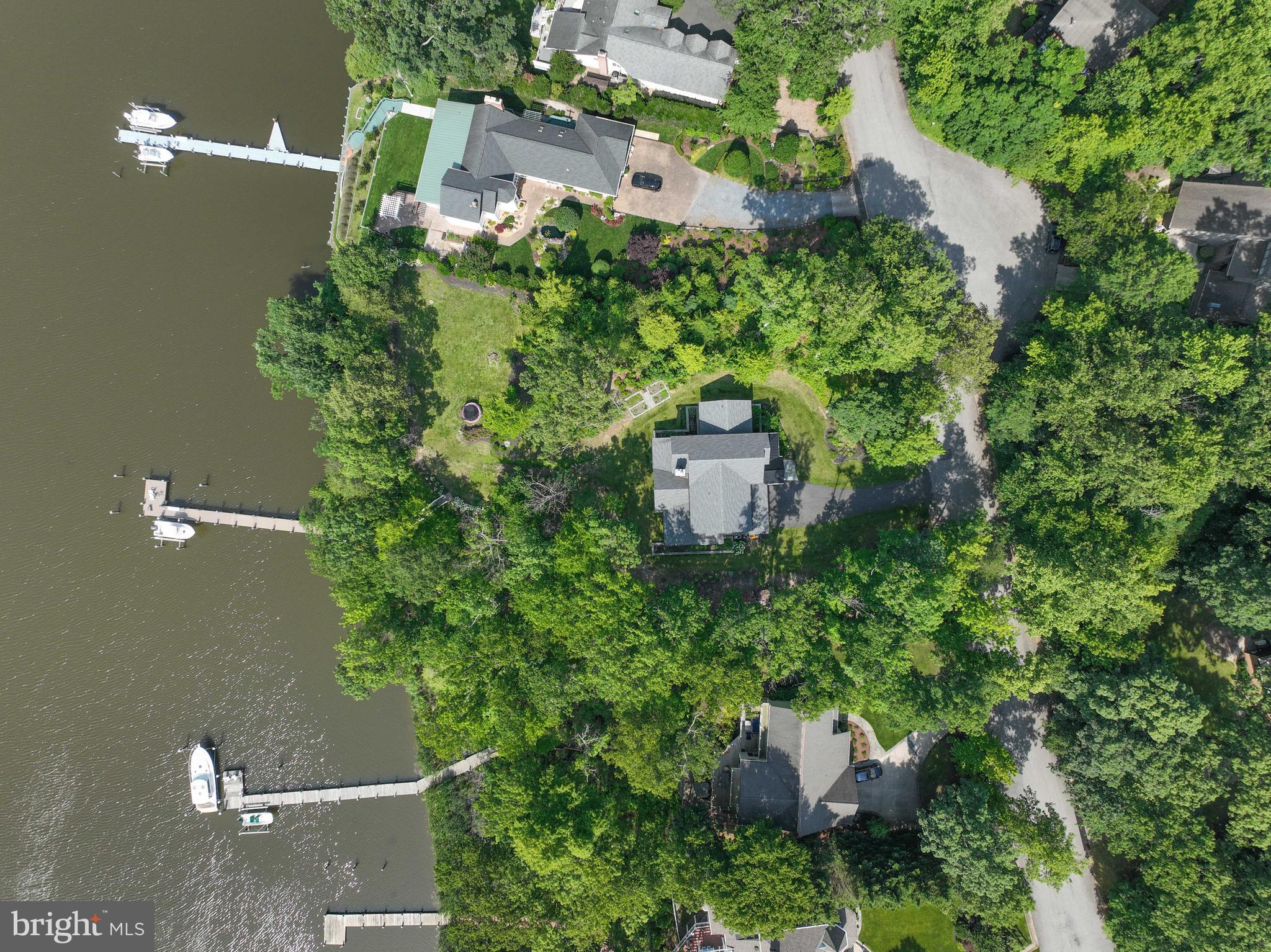 SOUTHDOWN SHORES - Residential