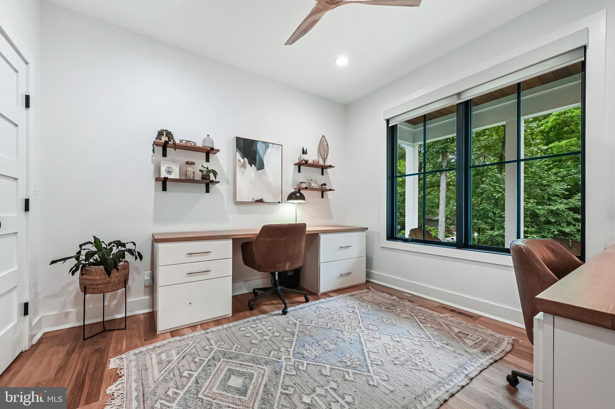 SOUTHDOWN SHORES - Residential