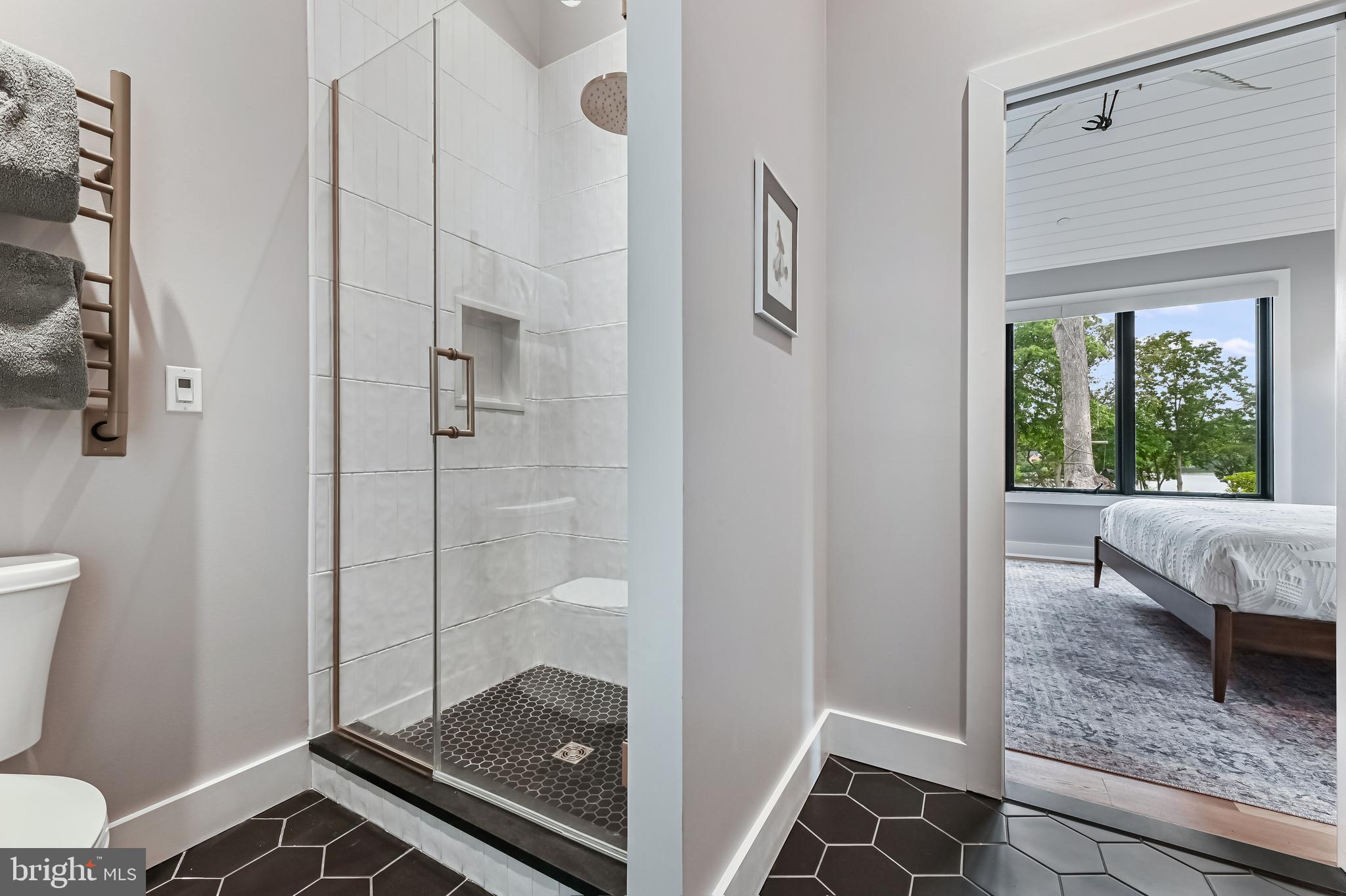 SOUTHDOWN SHORES - Residential