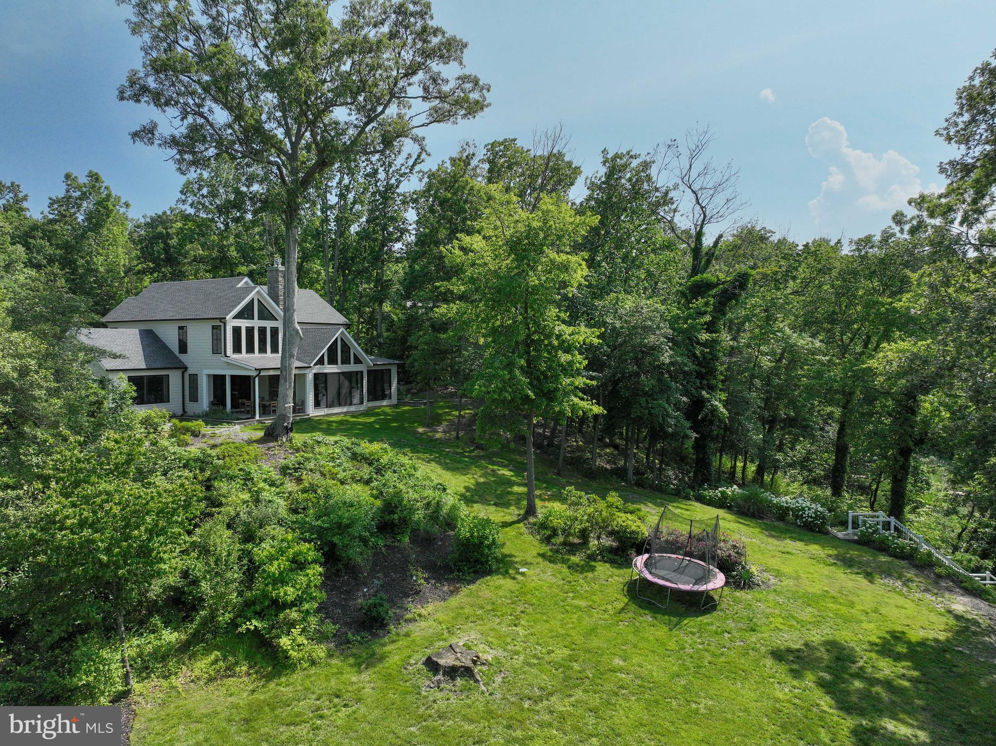 SOUTHDOWN SHORES - Residential