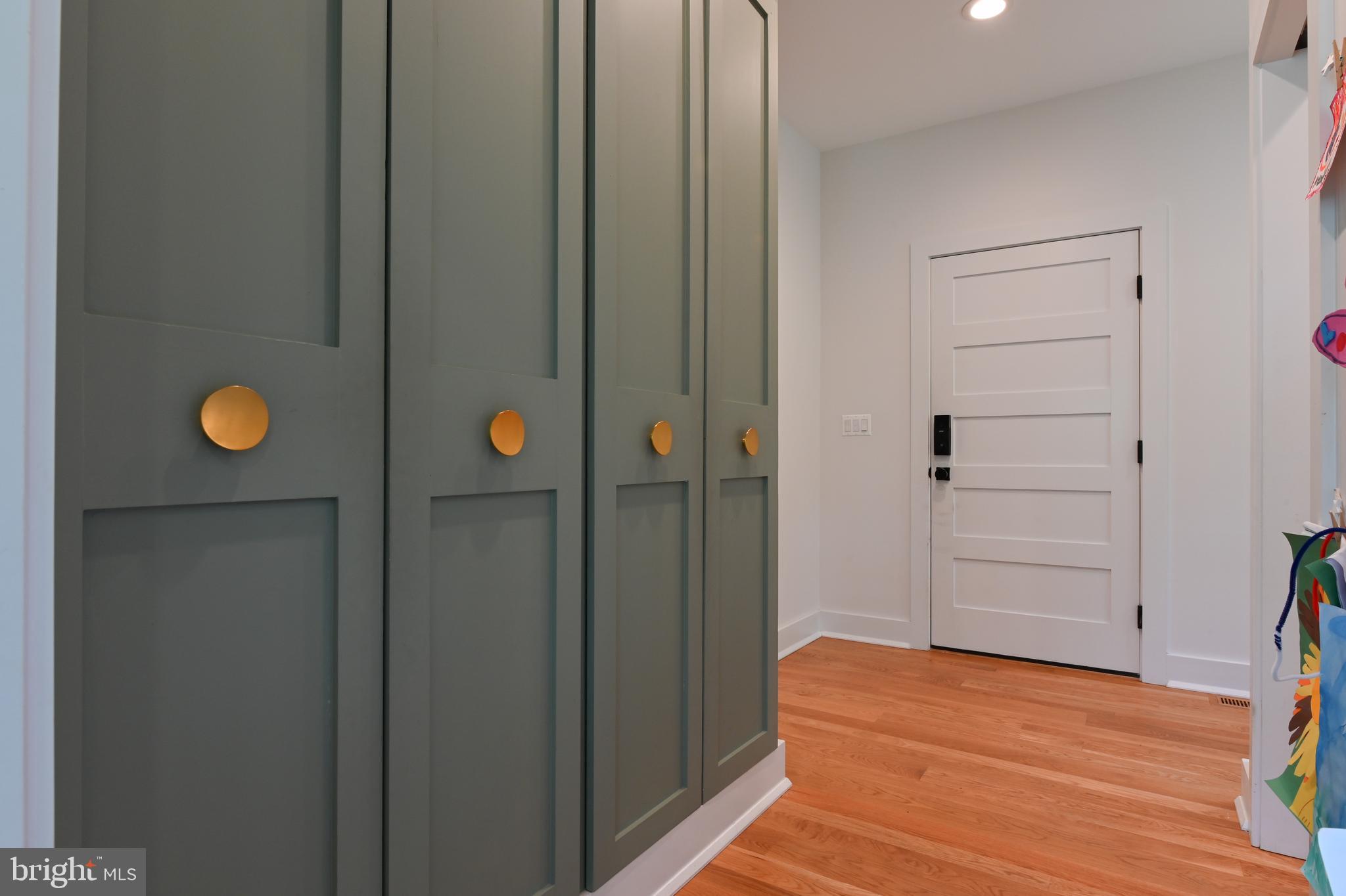 SOUTHDOWN SHORES - Residential