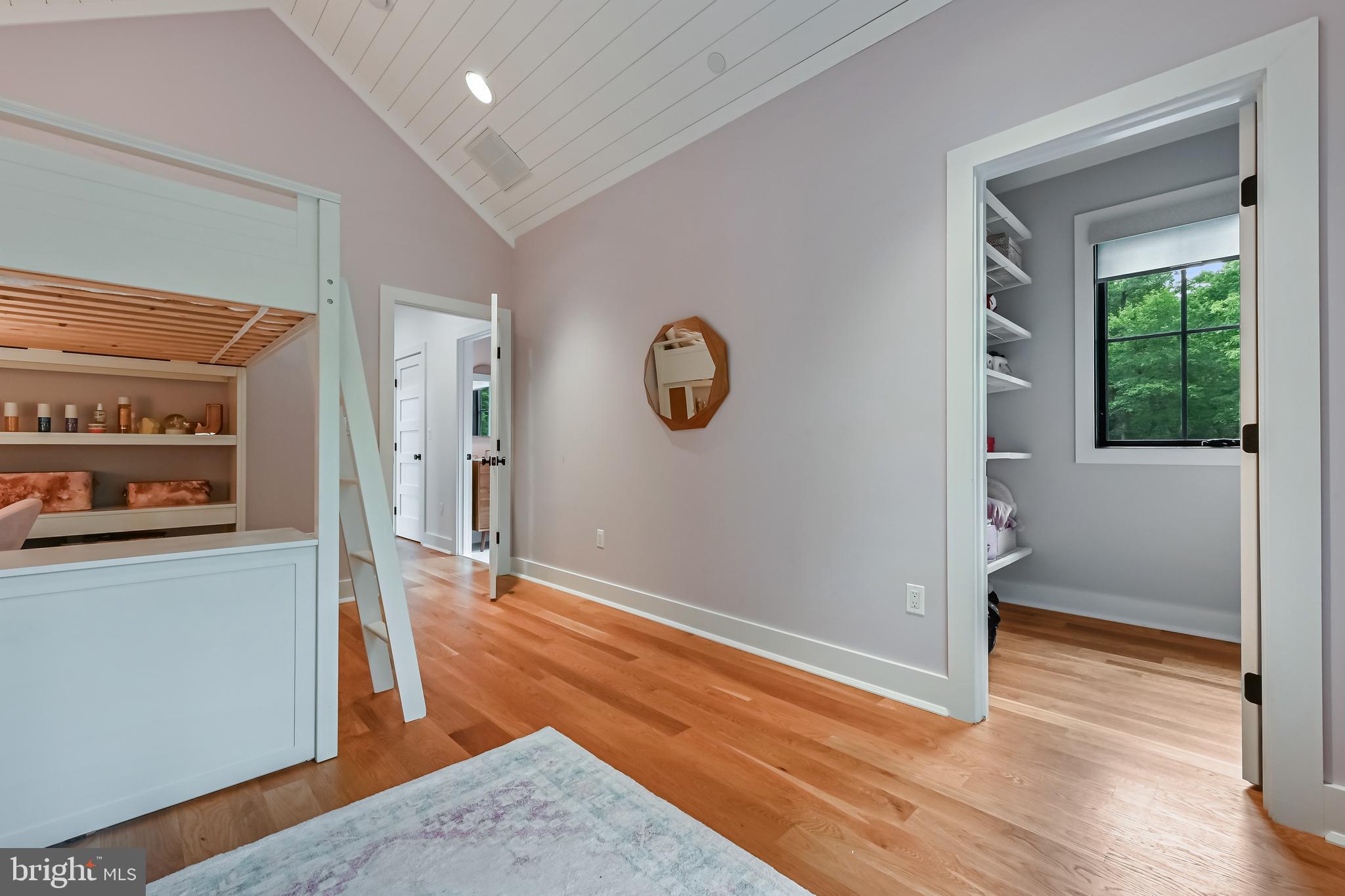 SOUTHDOWN SHORES - Residential