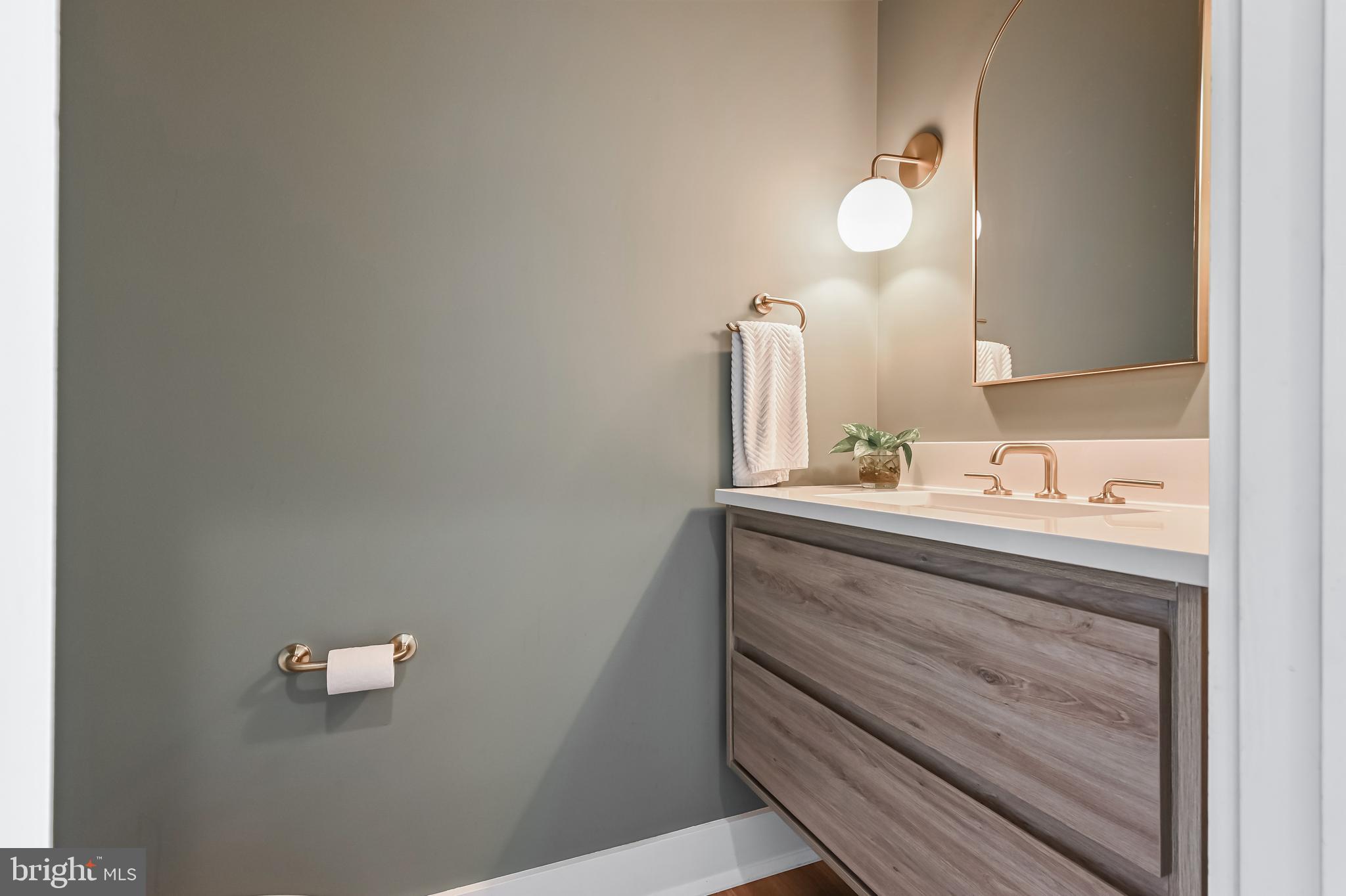 SOUTHDOWN SHORES - Residential