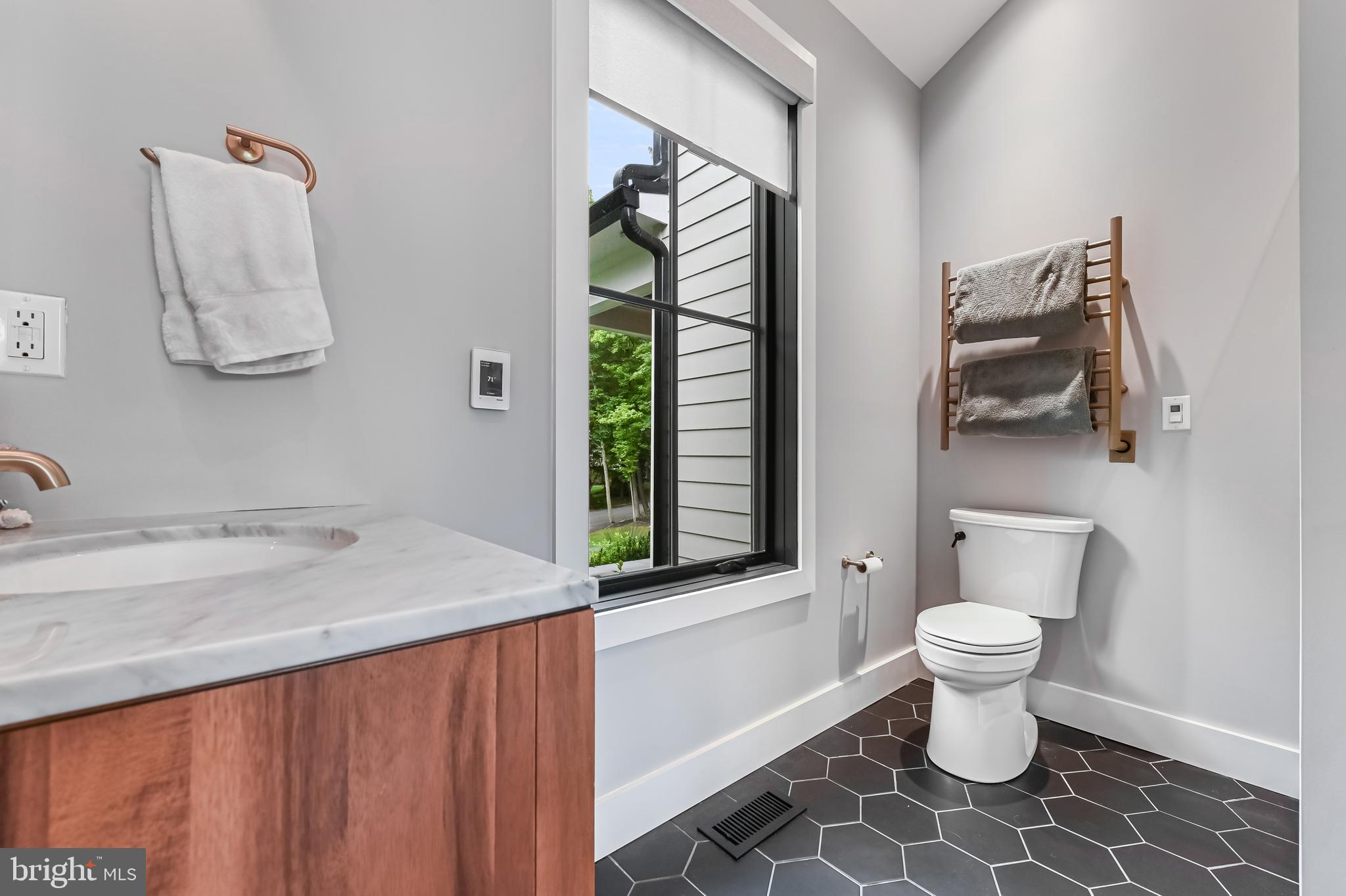 SOUTHDOWN SHORES - Residential