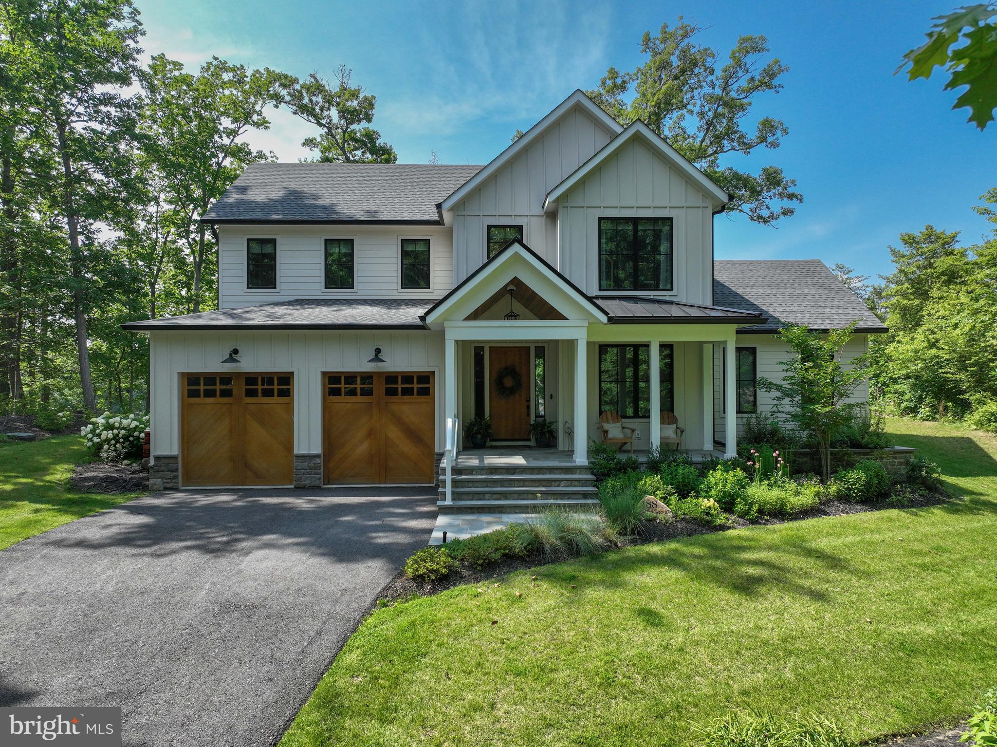 SOUTHDOWN SHORES - Residential