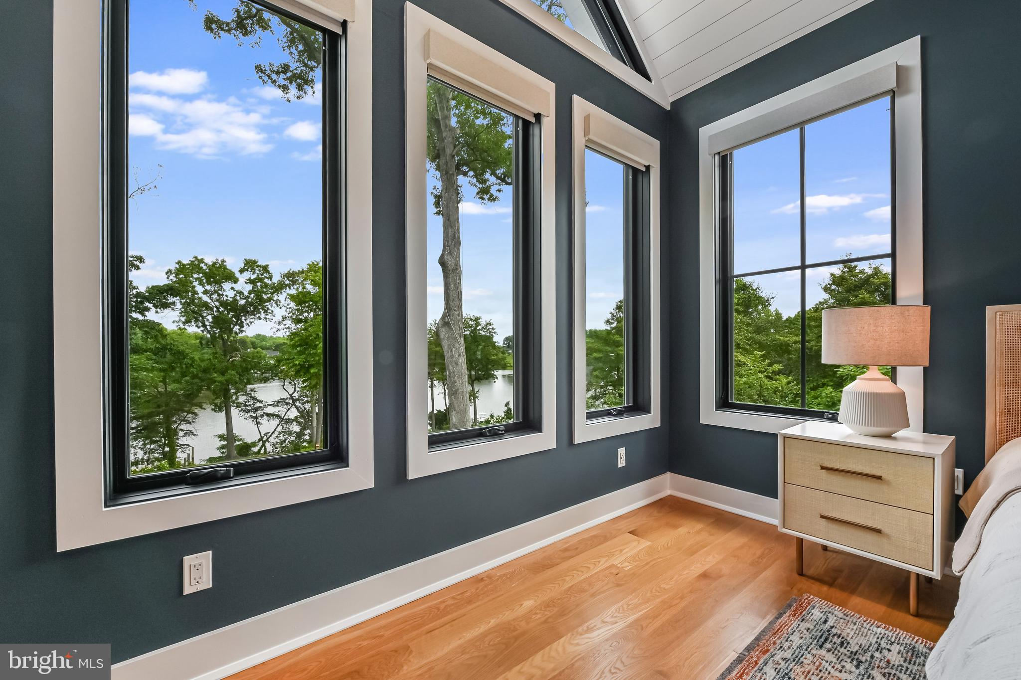 SOUTHDOWN SHORES - Residential