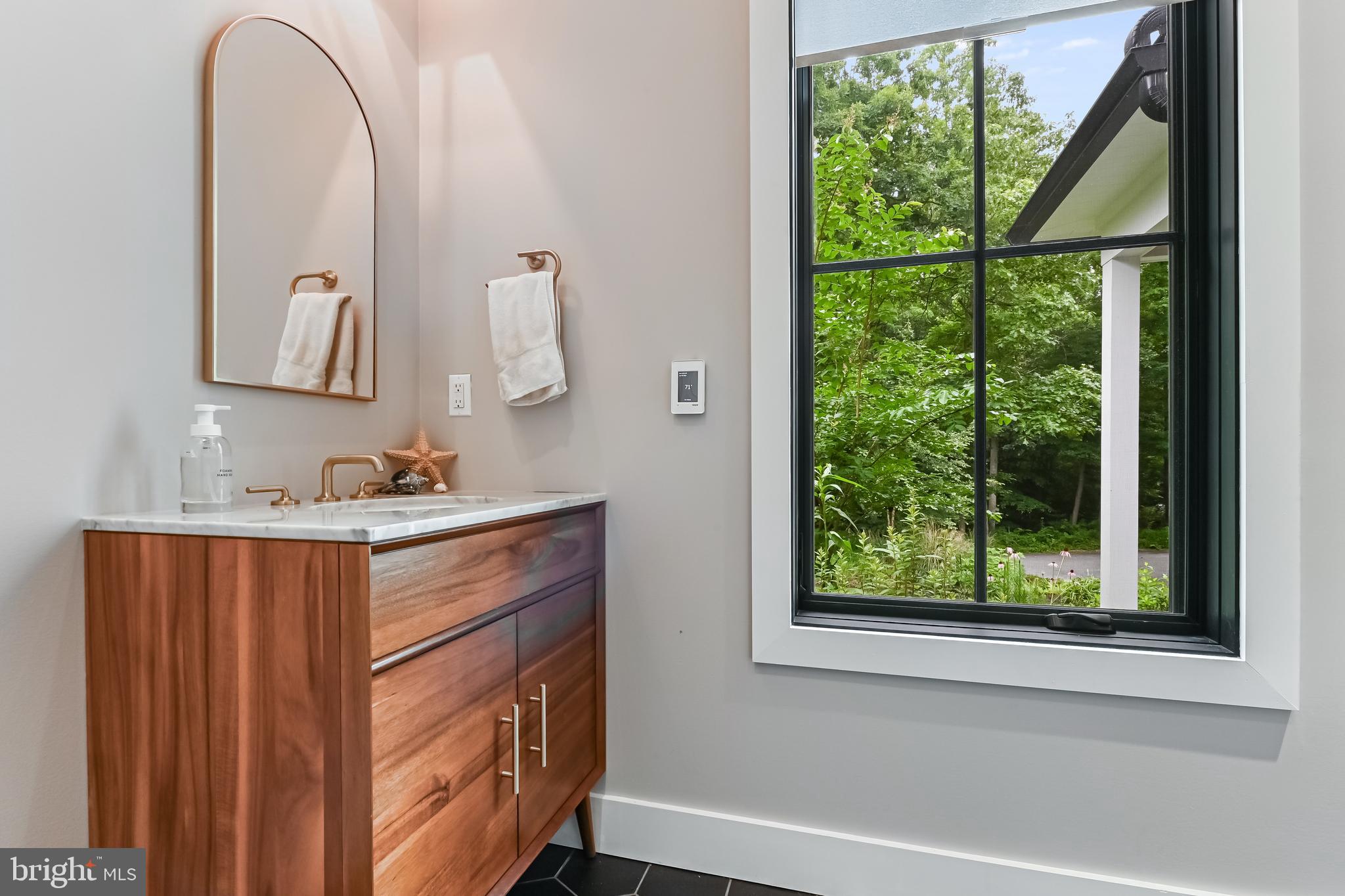 SOUTHDOWN SHORES - Residential