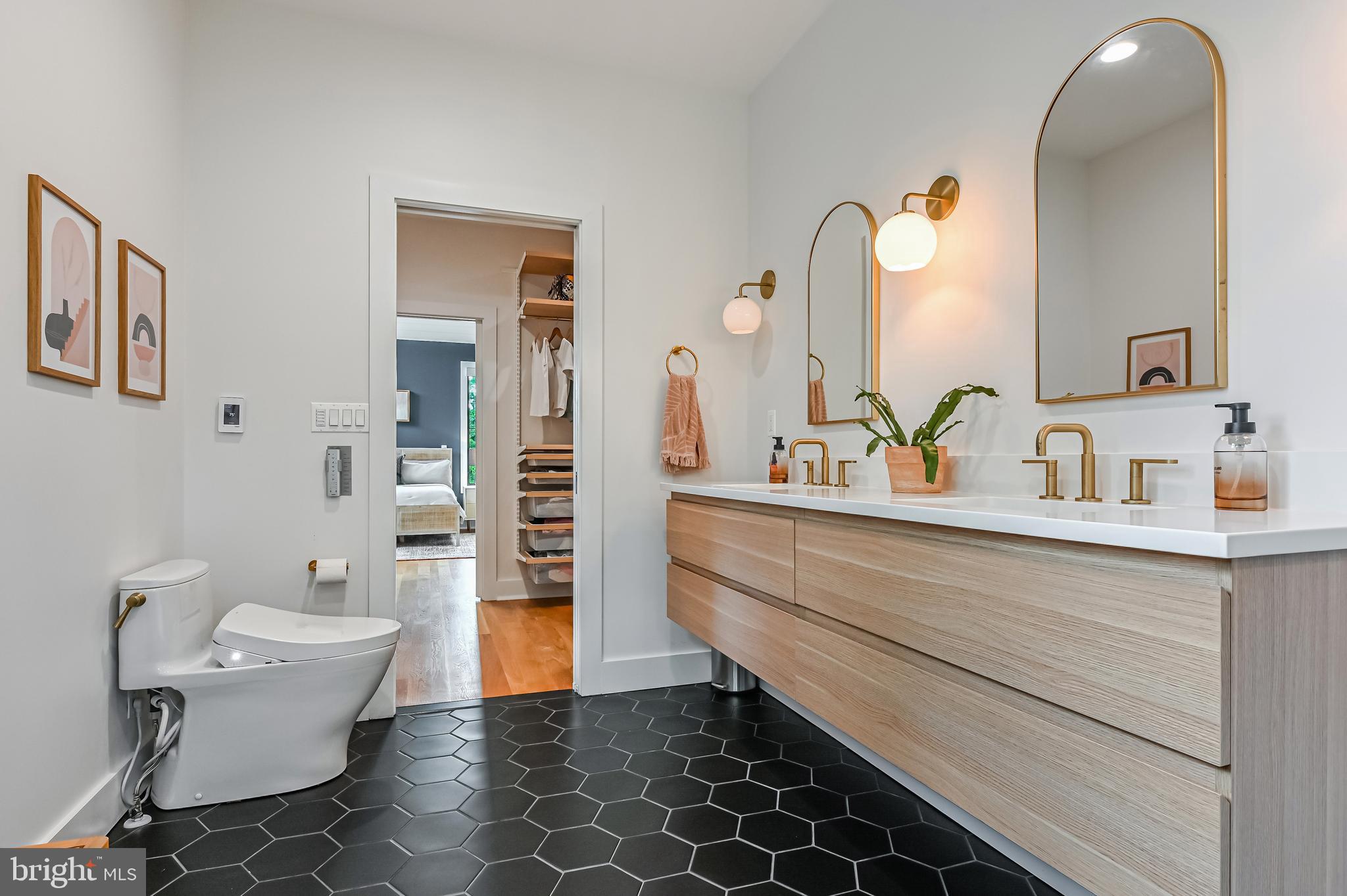 SOUTHDOWN SHORES - Residential