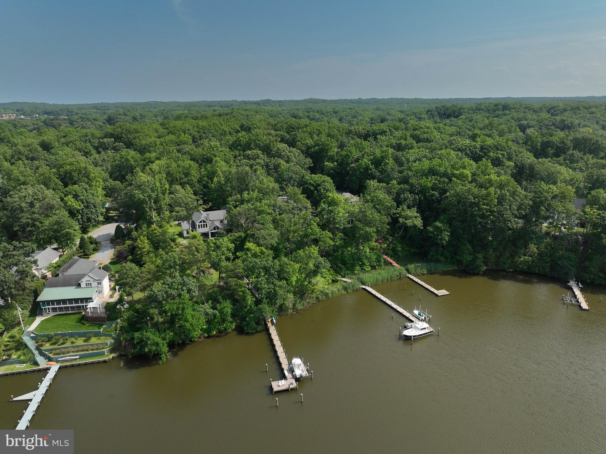 SOUTHDOWN SHORES - Residential