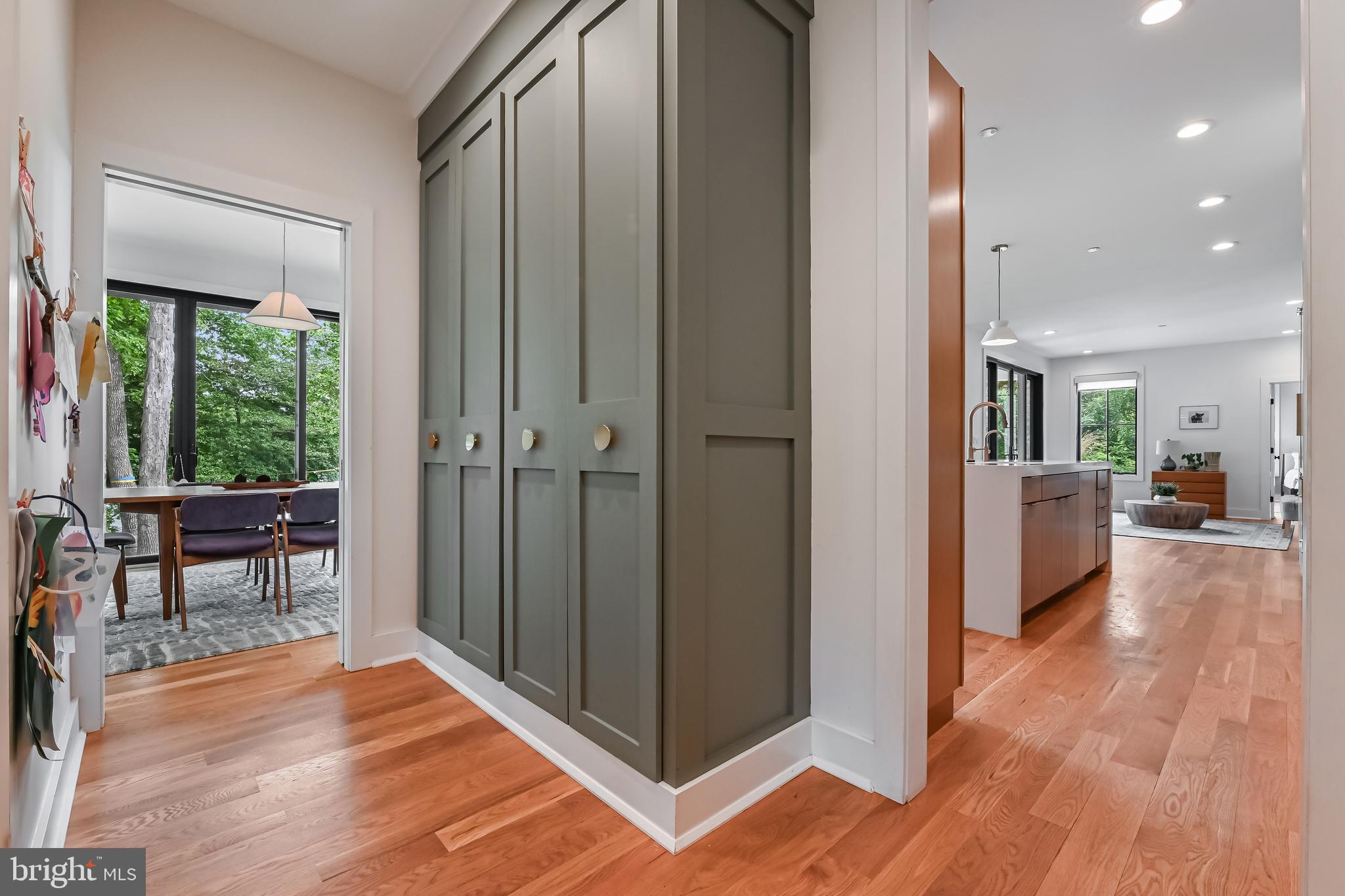 SOUTHDOWN SHORES - Residential