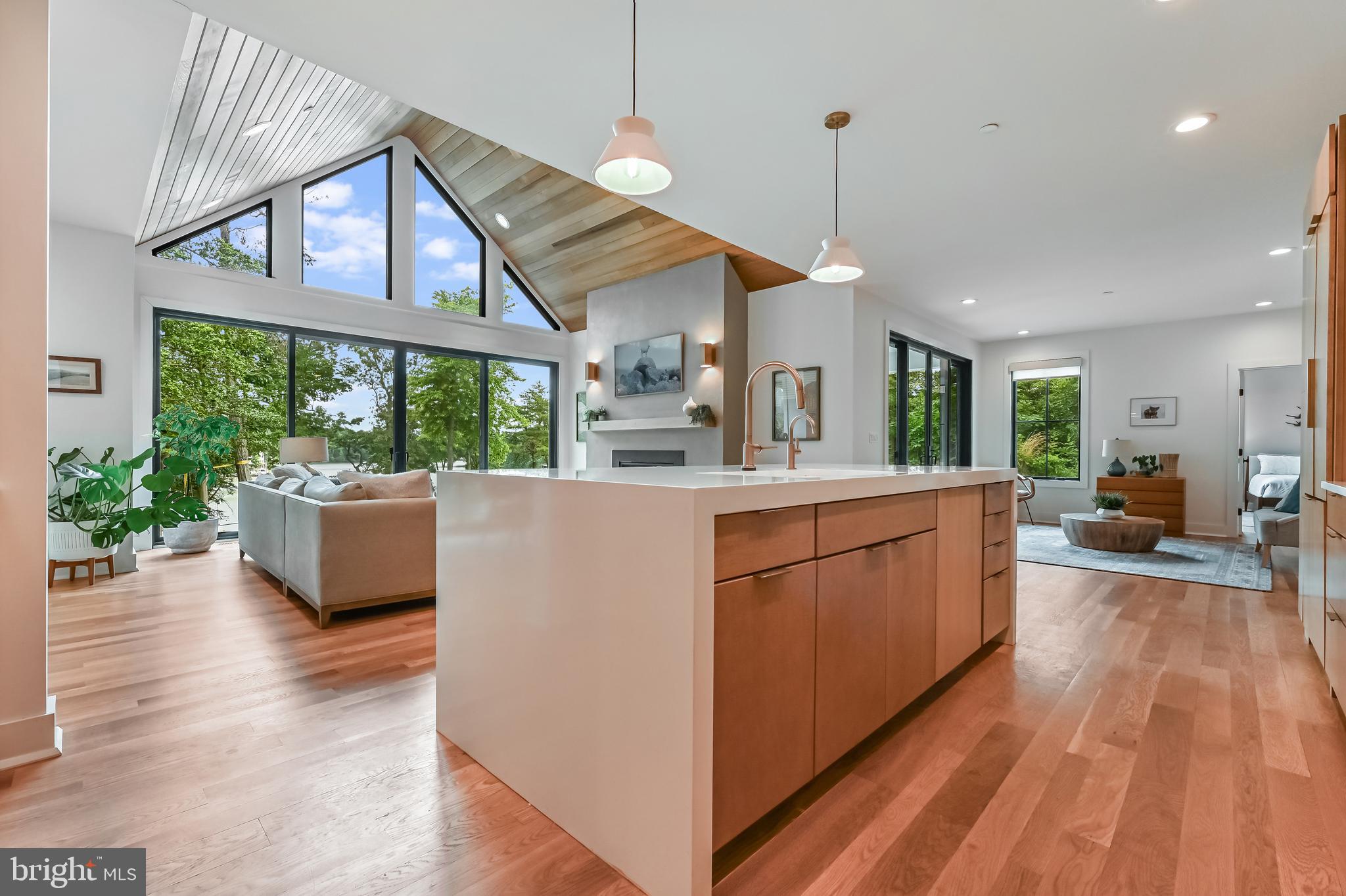 SOUTHDOWN SHORES - Residential