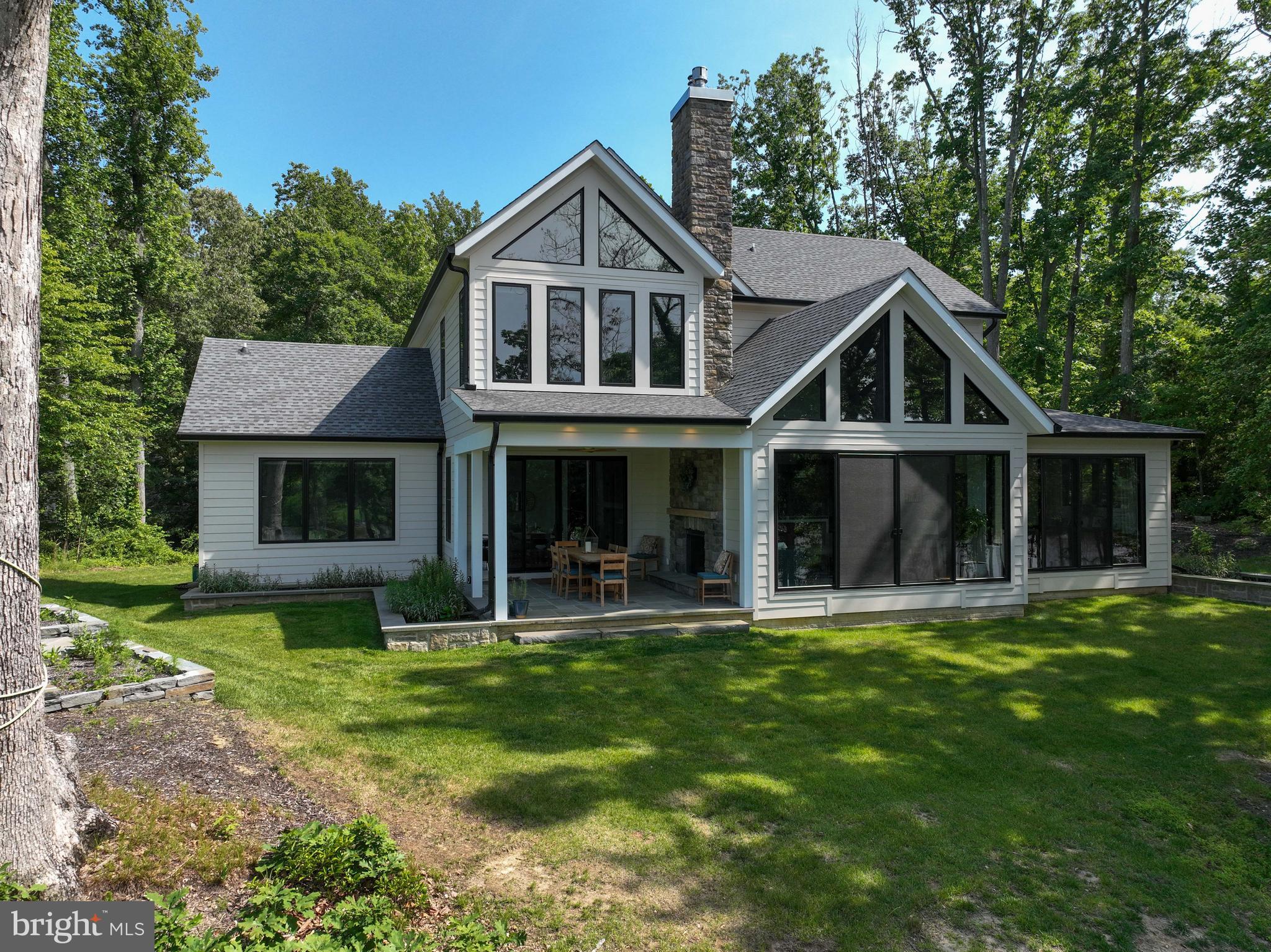 SOUTHDOWN SHORES - Residential