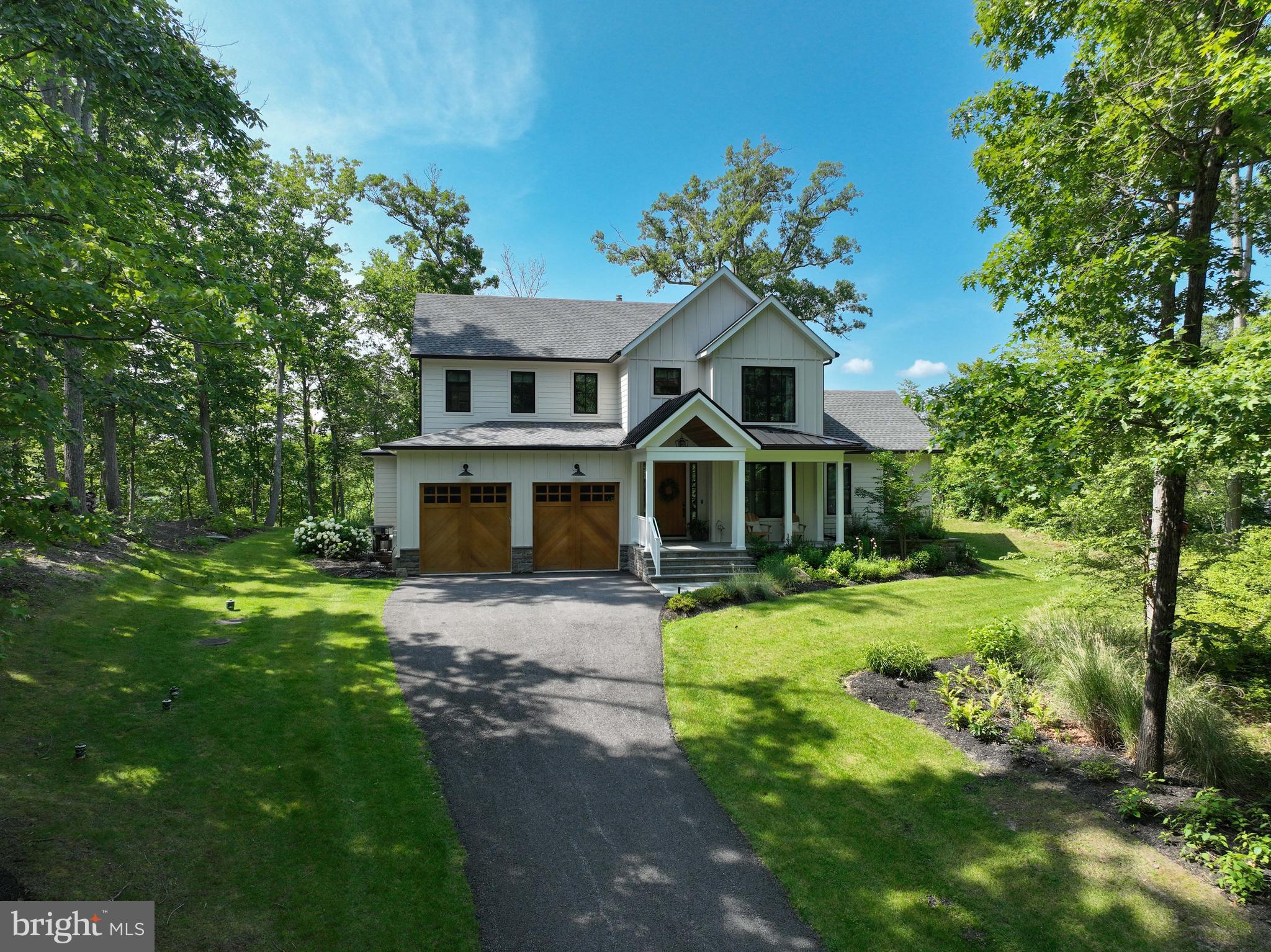 SOUTHDOWN SHORES - Residential