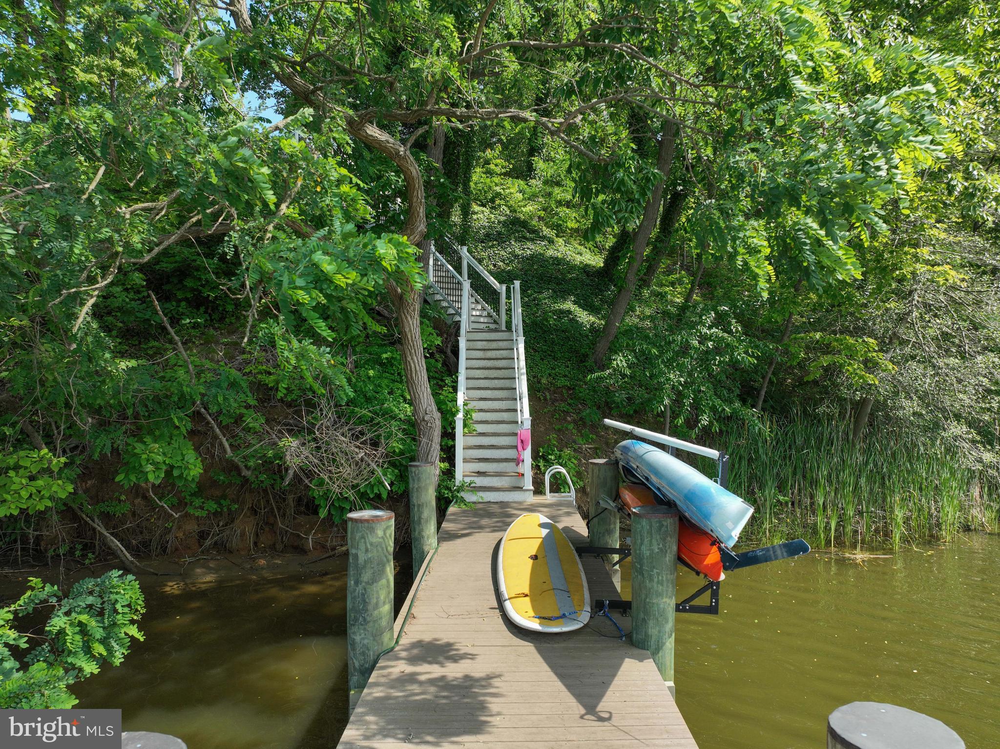 SOUTHDOWN SHORES - Residential