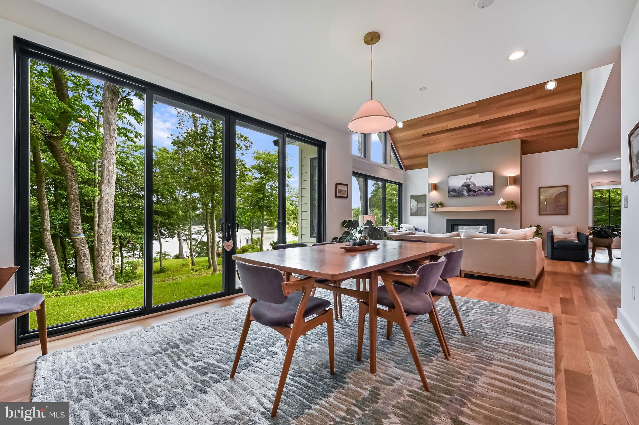 SOUTHDOWN SHORES - Residential