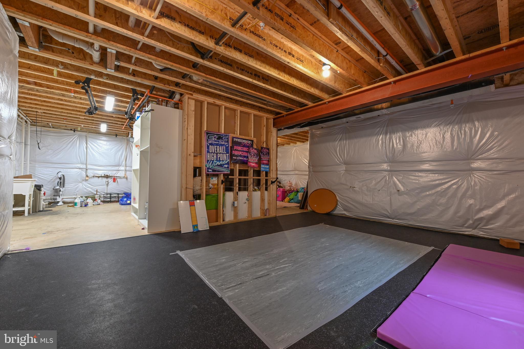 SOUTHDOWN SHORES - Residential