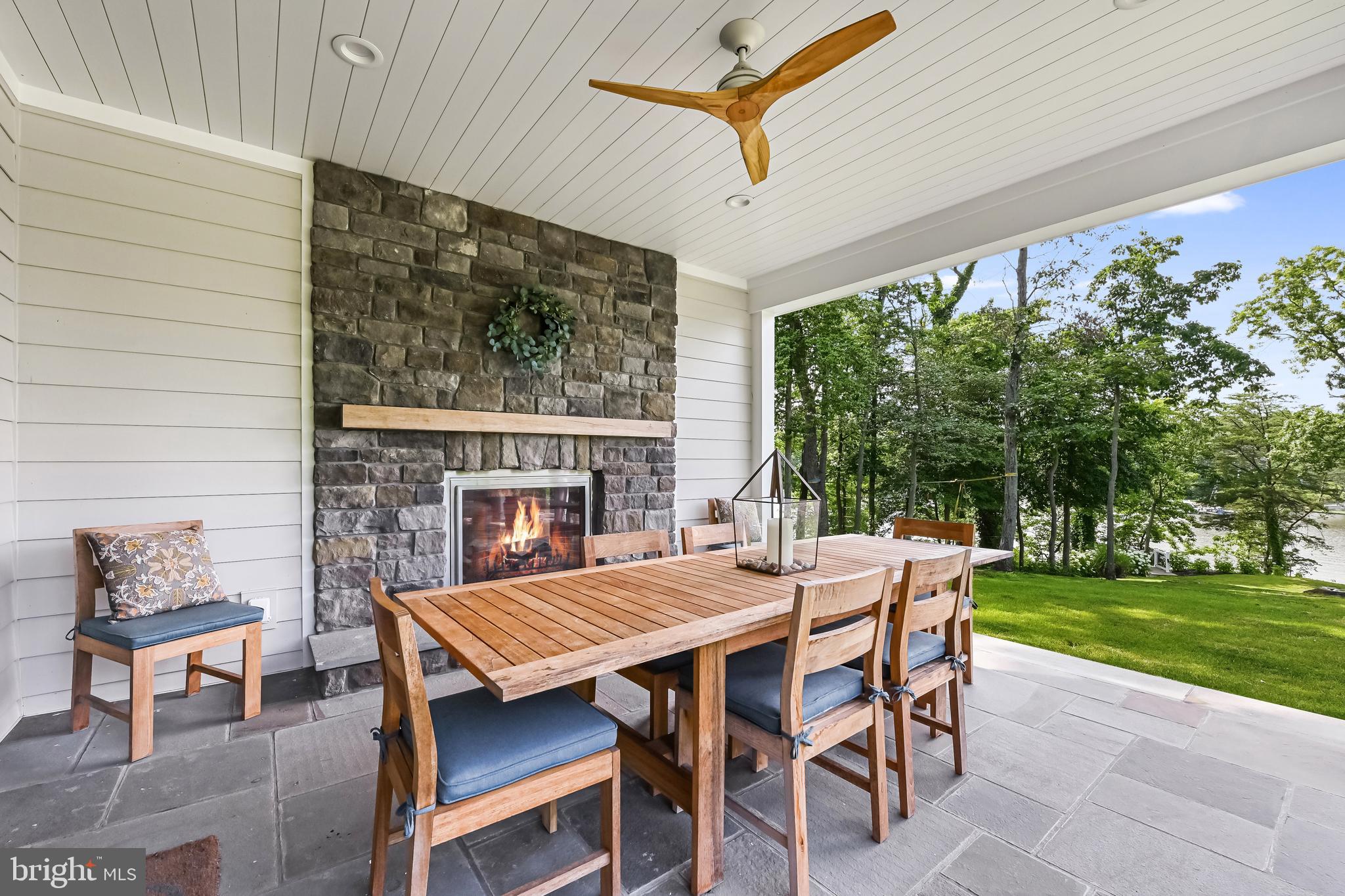 SOUTHDOWN SHORES - Residential